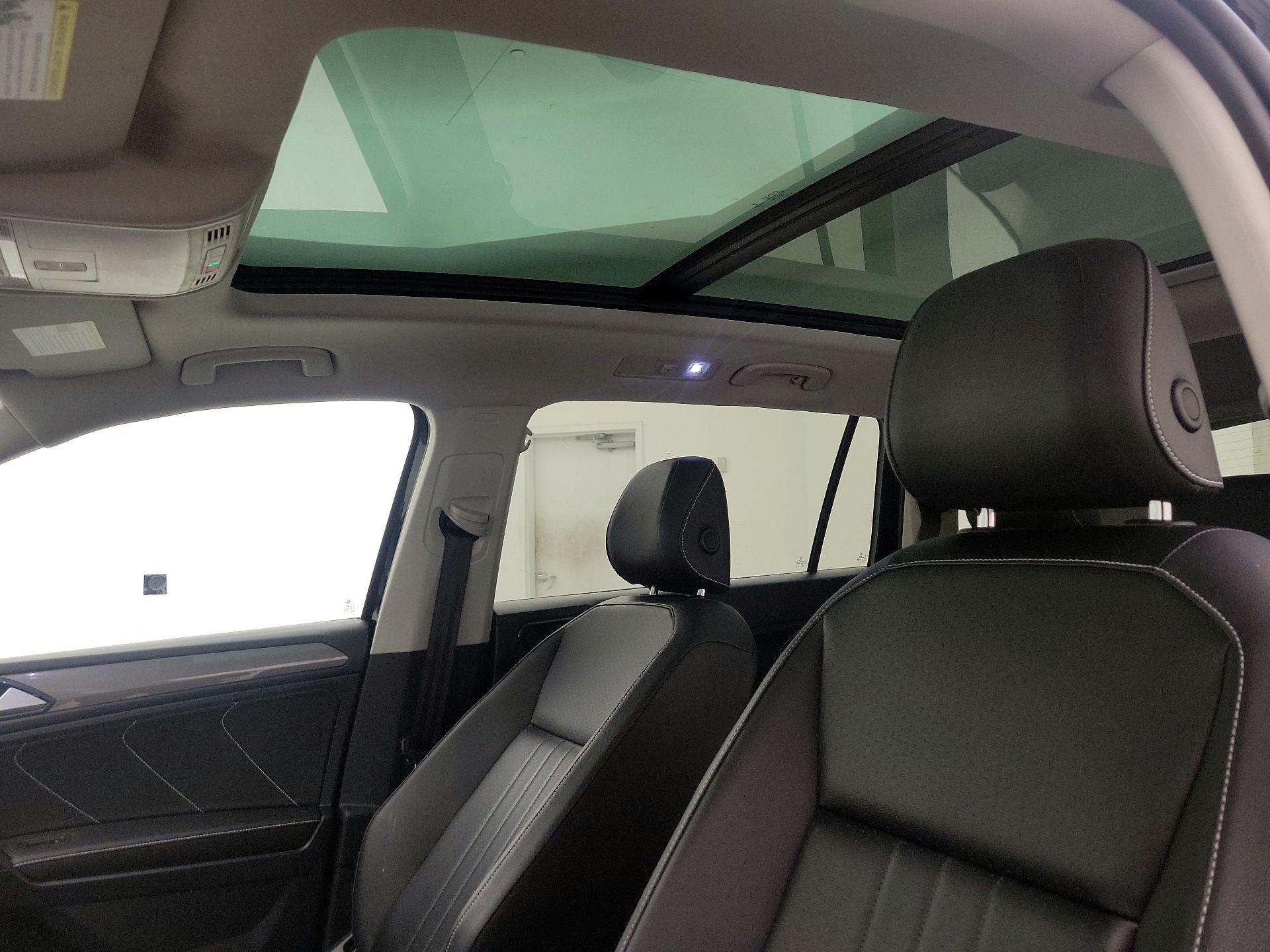 Thumbnail: 2022 Volkswagen Tiguan - 19