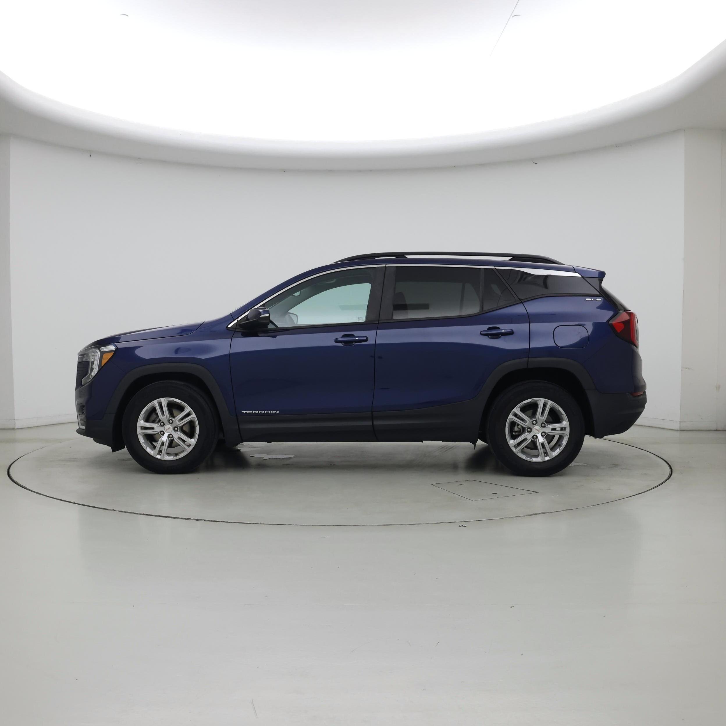Thumbnail: 2023 GMC Terrain - 3