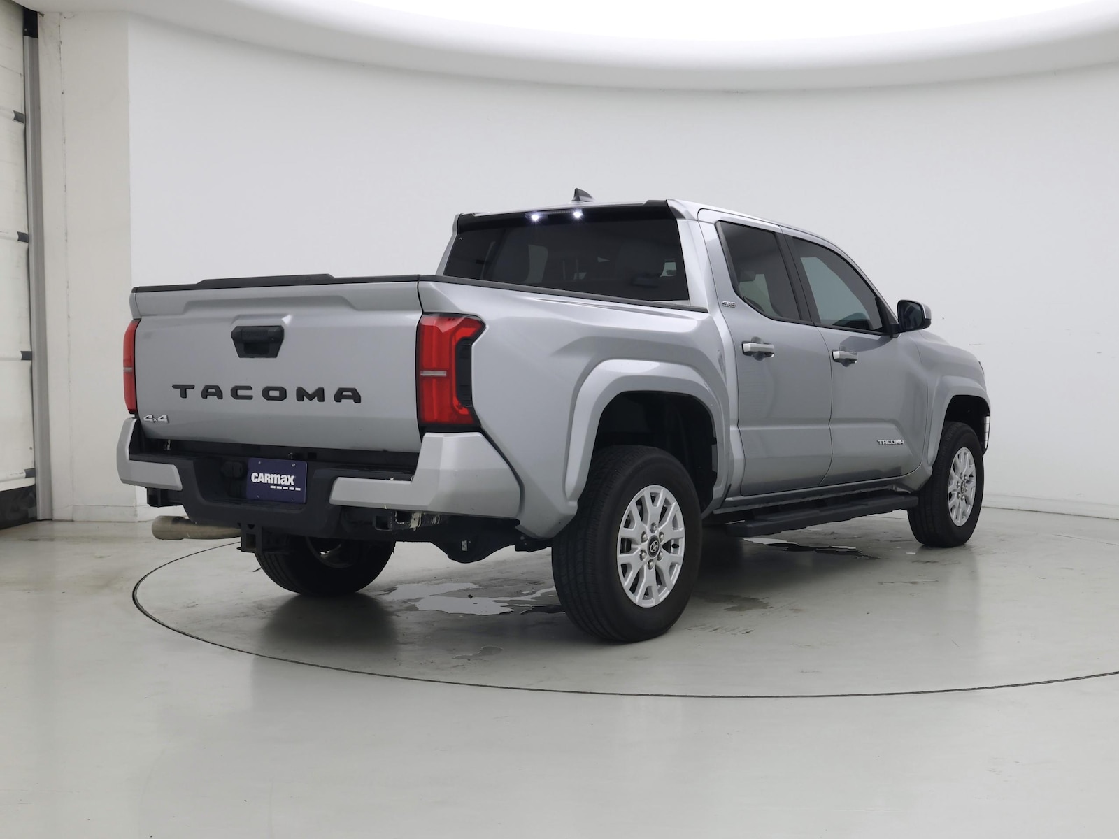 2024 Toyota Tacoma SR5 - Photo 9