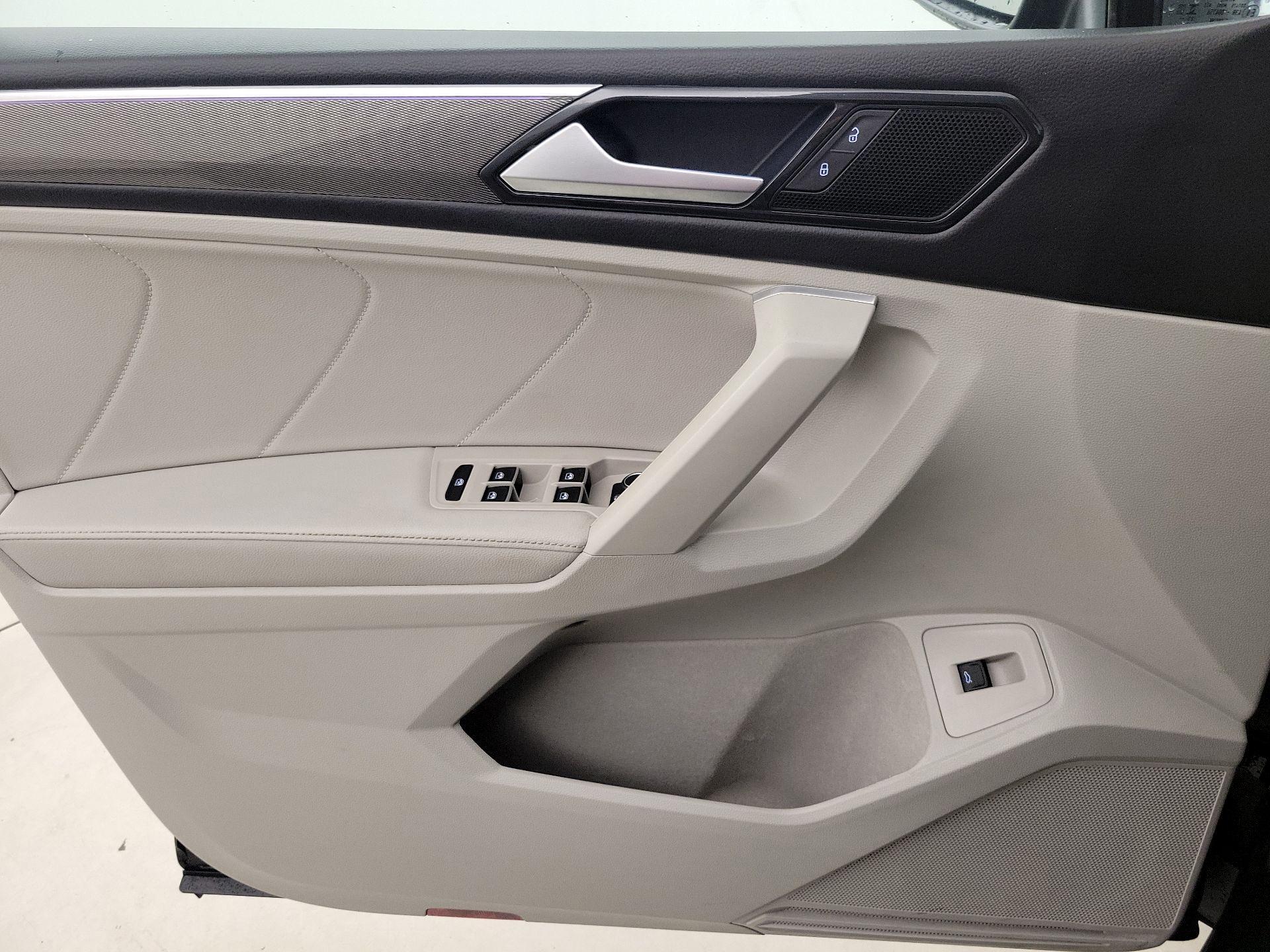 Thumbnail: 2024 Volkswagen Tiguan - 12