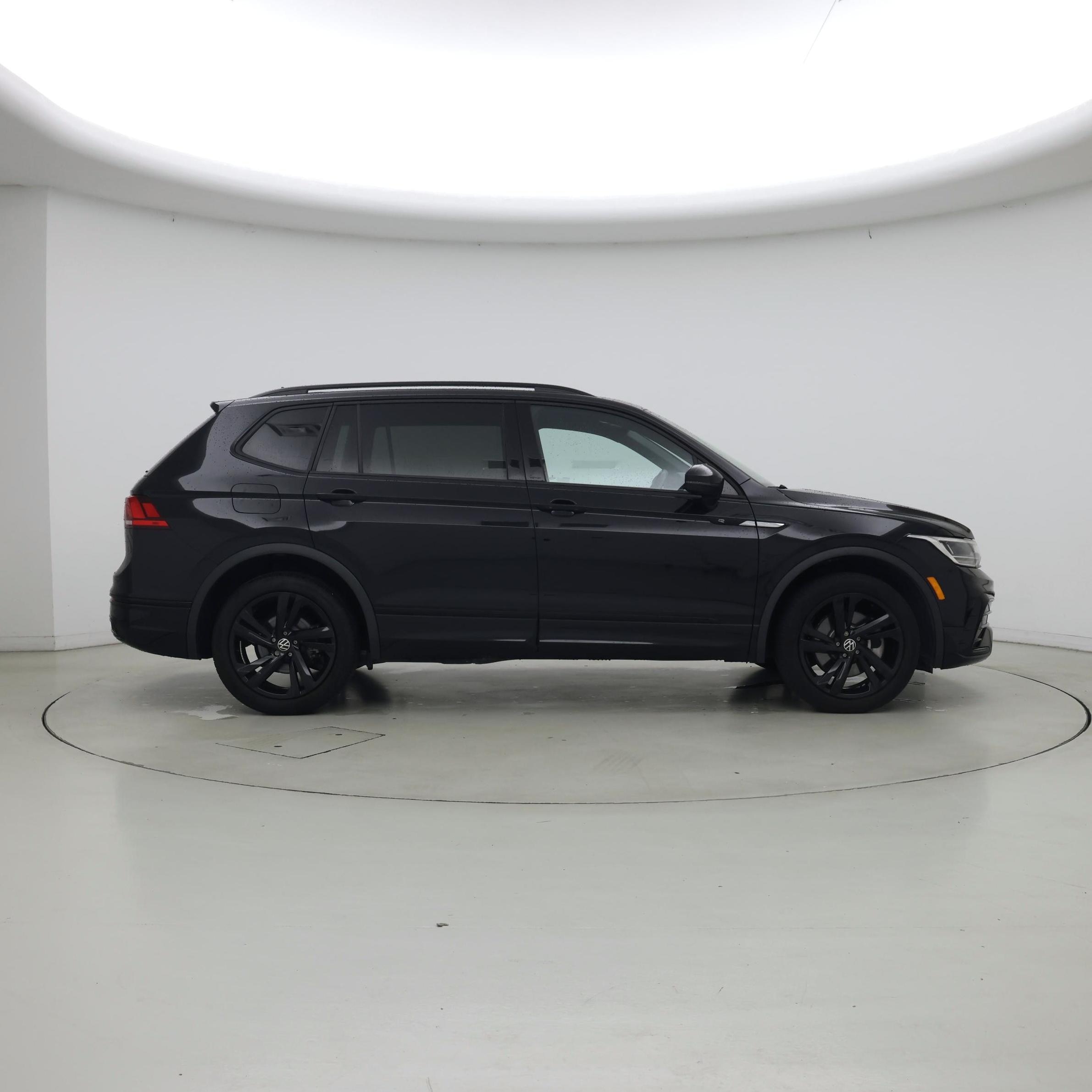 Thumbnail: 2024 Volkswagen Tiguan - 7