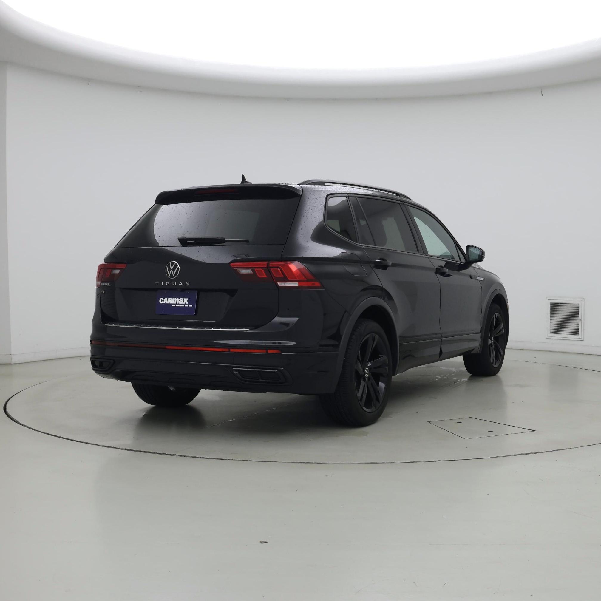 Thumbnail: 2024 Volkswagen Tiguan - 8