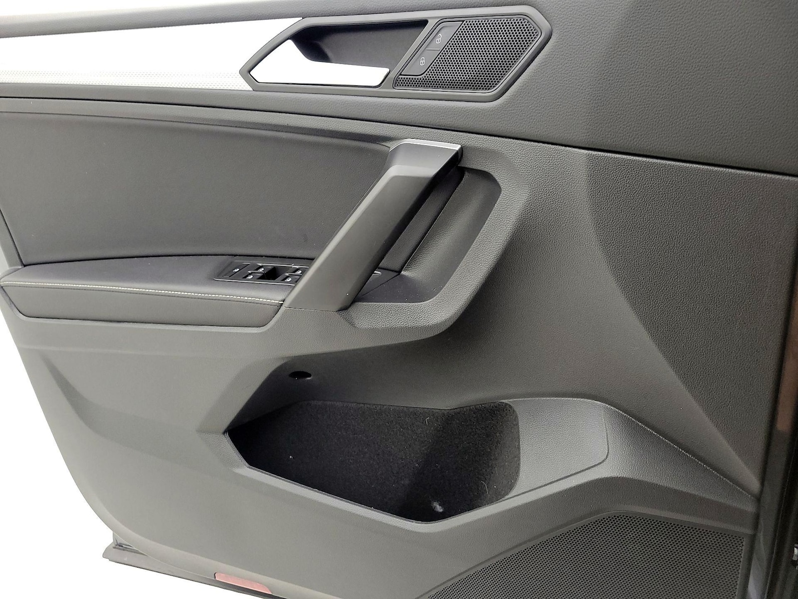 2024 Volkswagen Tiguan S - Photo 13