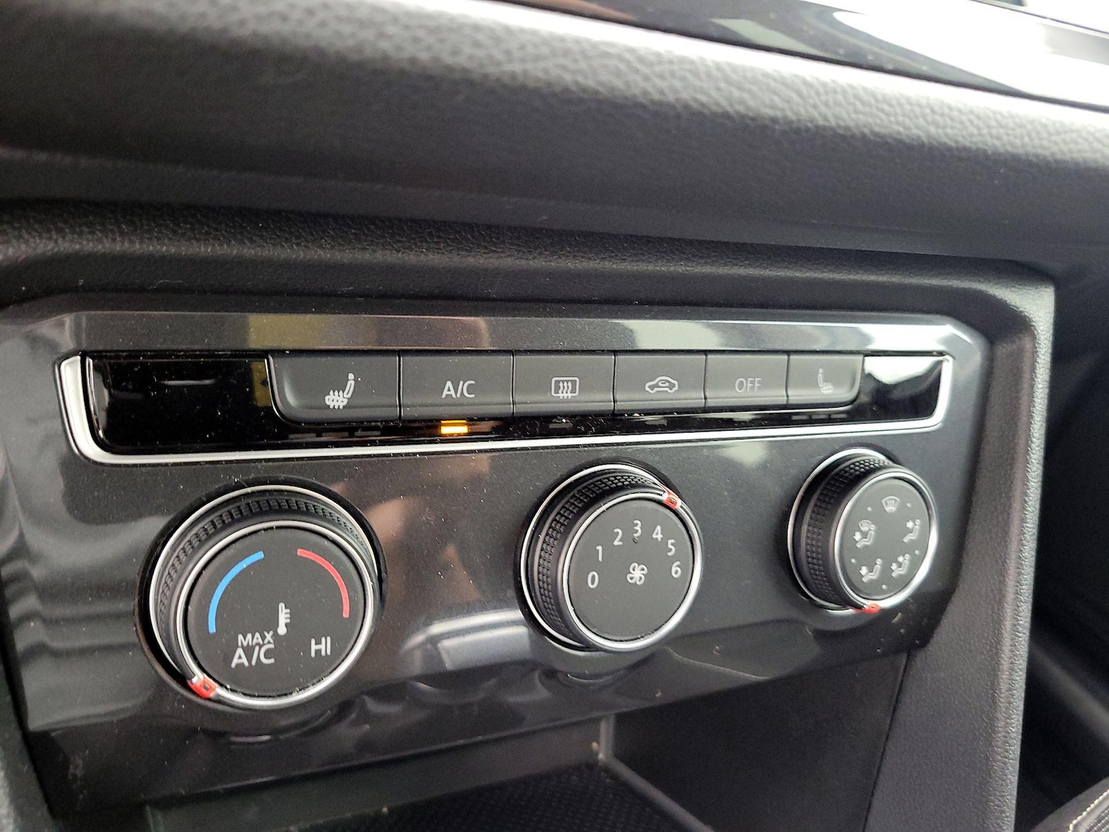 2024 Volkswagen Tiguan S - Photo 17