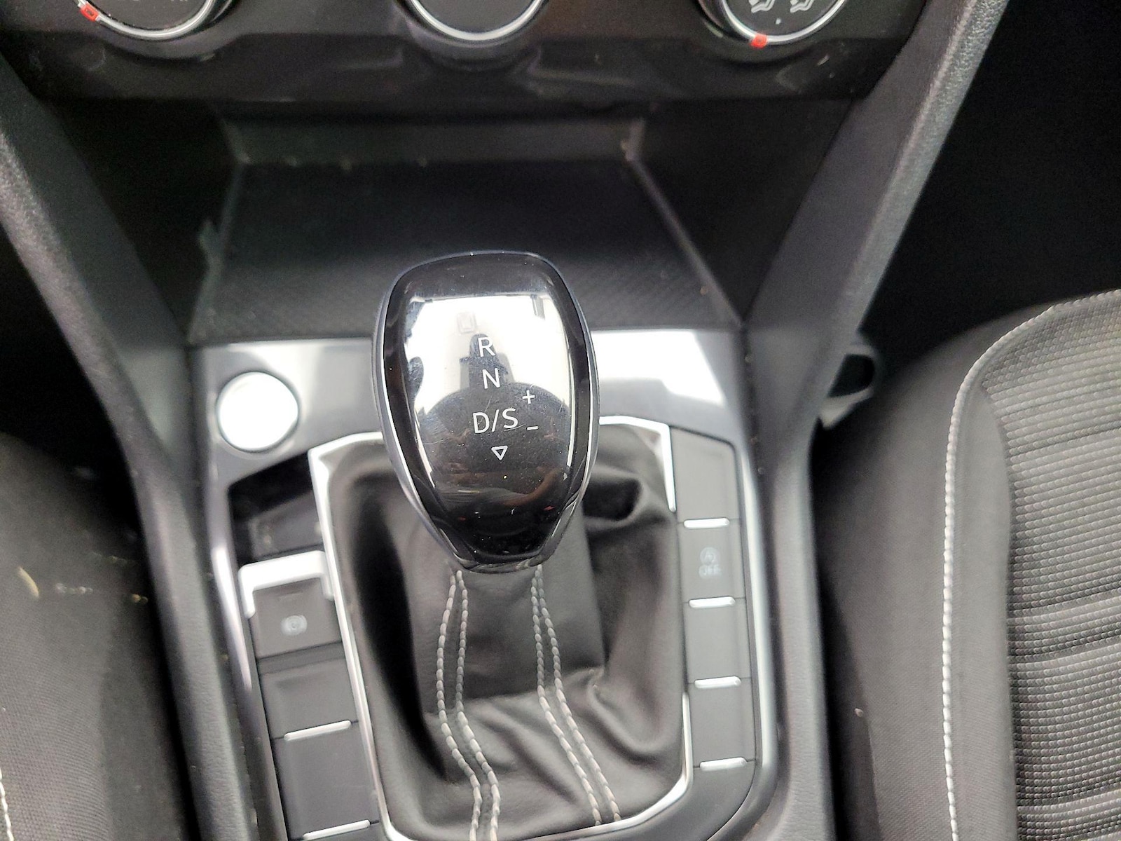 2024 Volkswagen Tiguan S - Photo 18