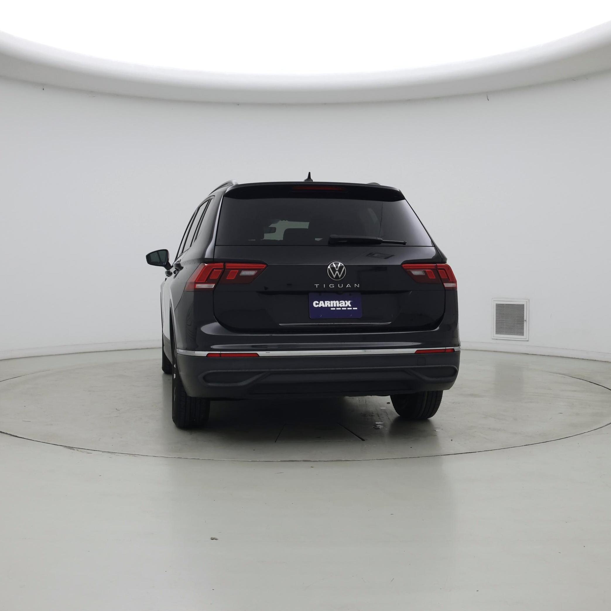 Thumbnail: 2023 Volkswagen Tiguan - 6