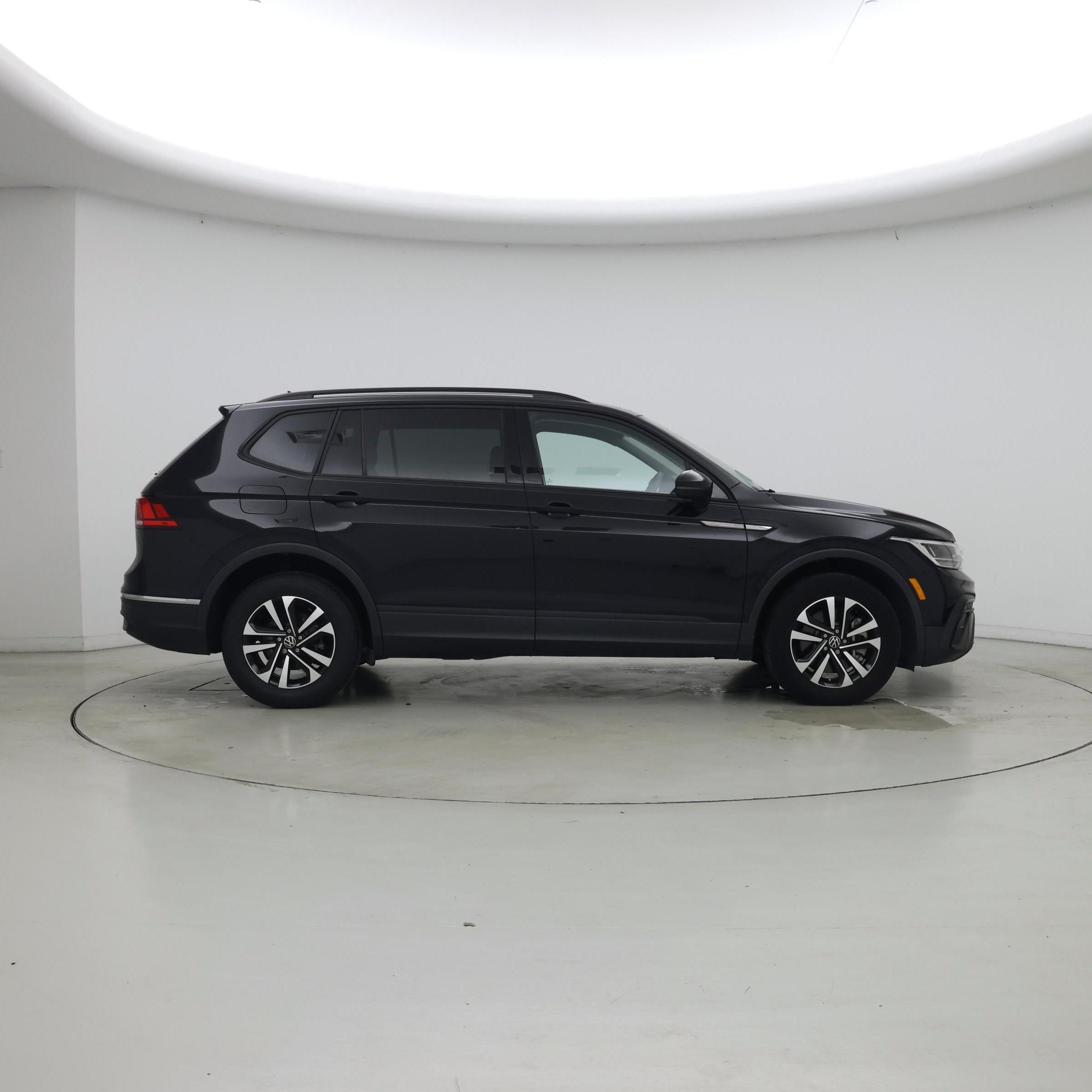 Thumbnail: 2023 Volkswagen Tiguan - 7