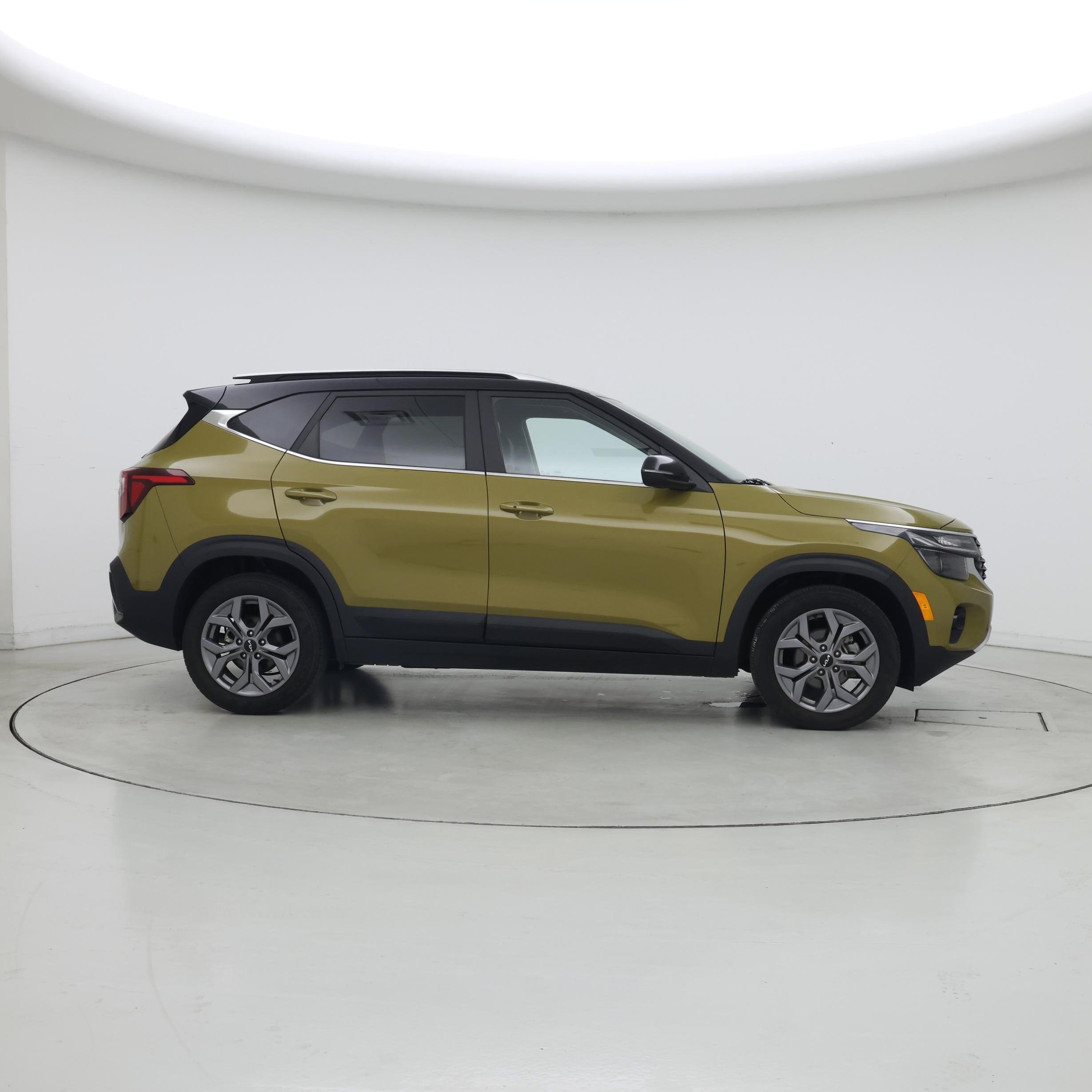 Thumbnail: 2024 Kia Seltos - 7