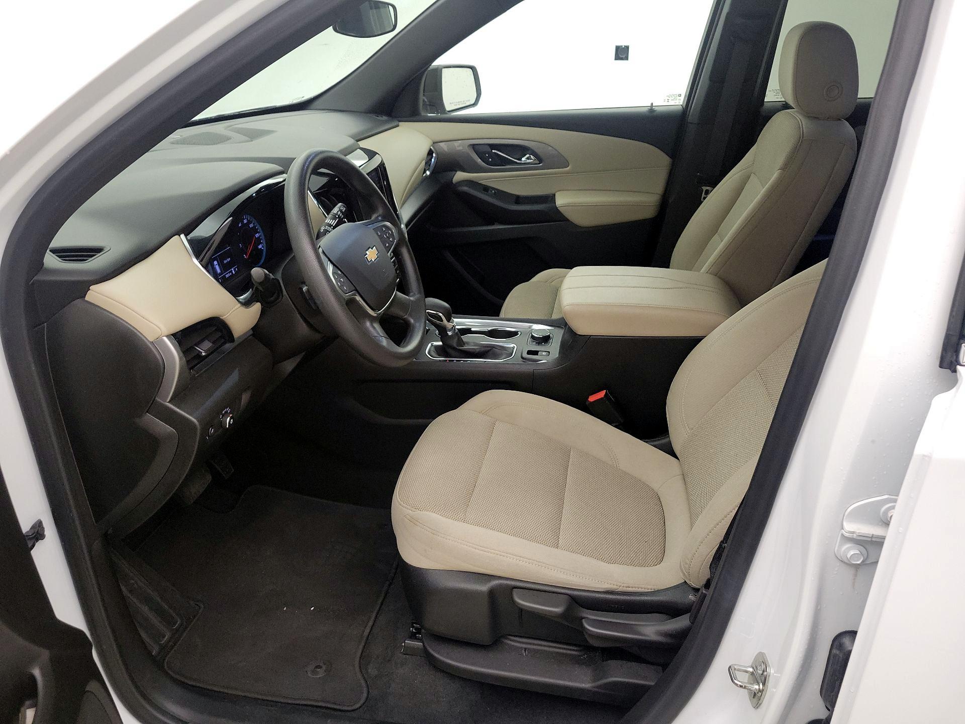 Thumbnail: 2023 Chevrolet Traverse - 11