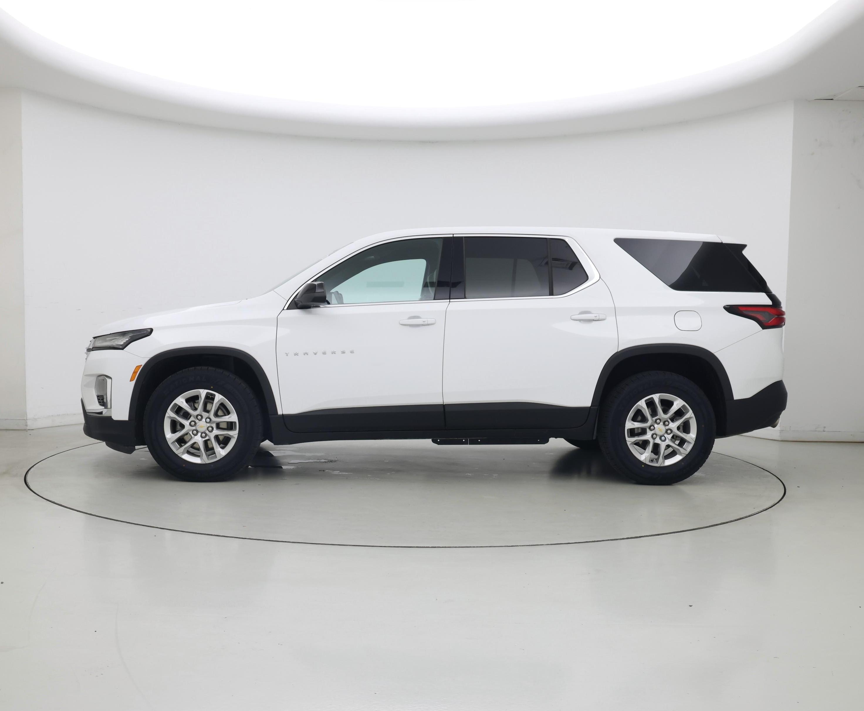 Thumbnail: 2023 Chevrolet Traverse - 3