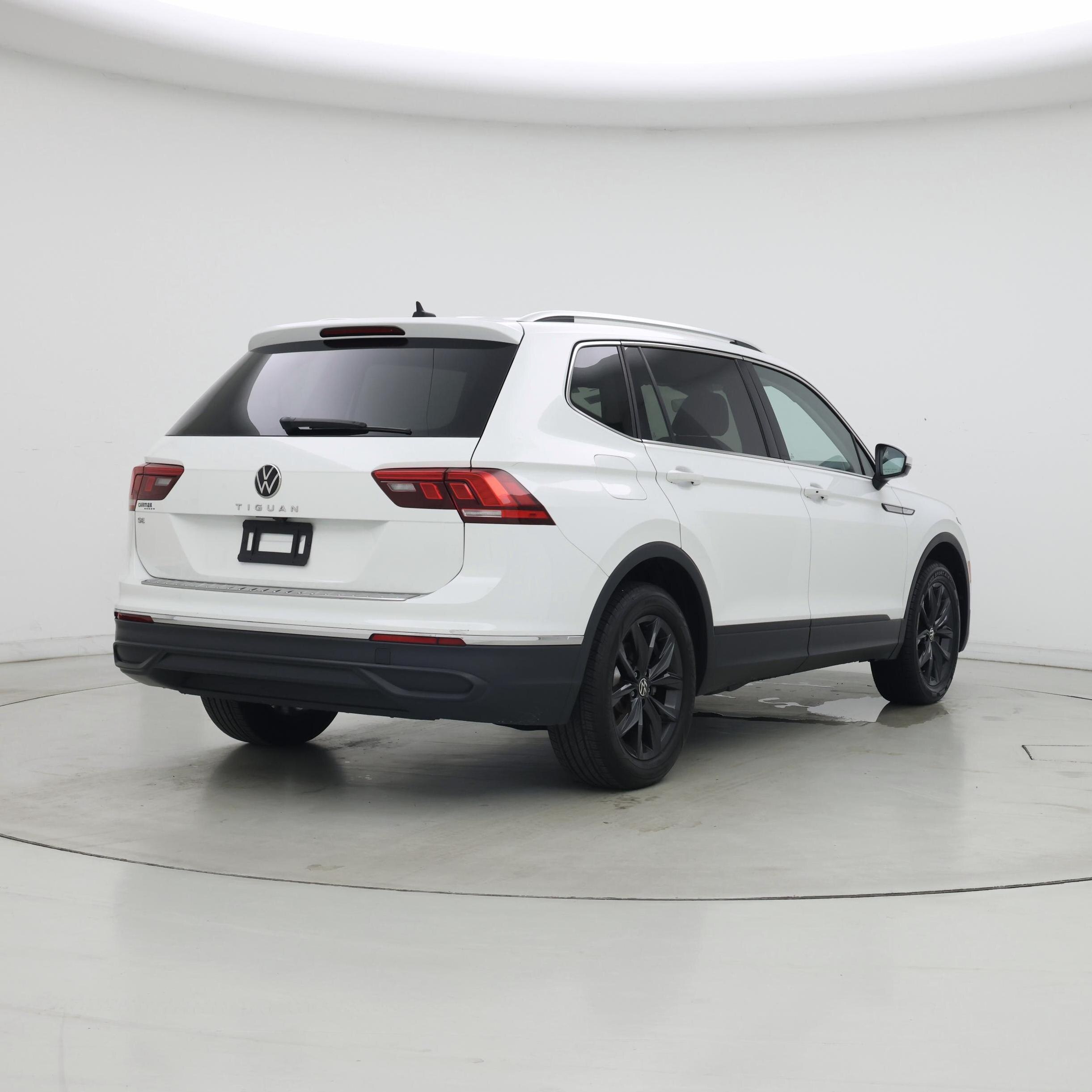 Thumbnail: 2024 Volkswagen Tiguan - 8