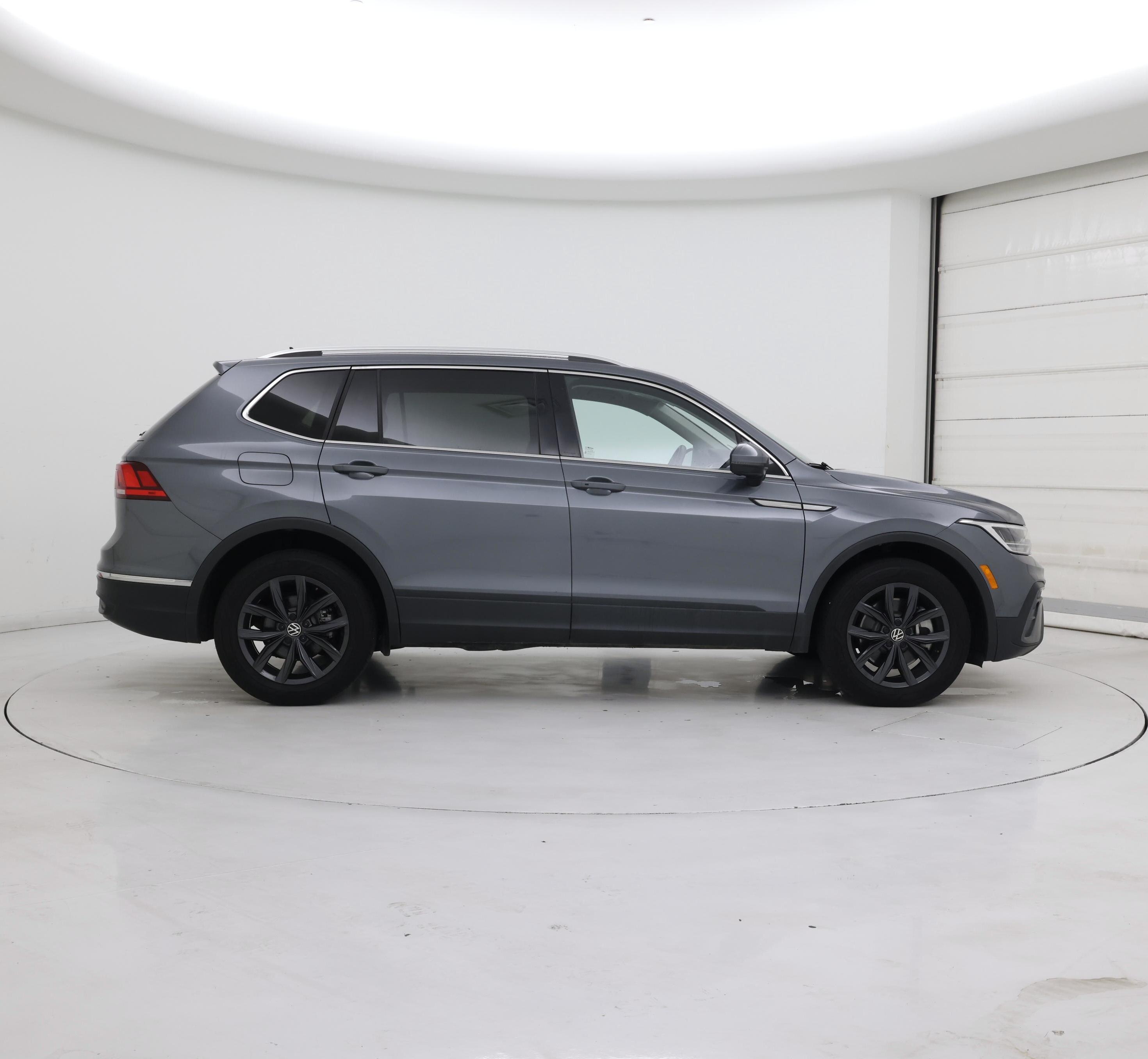 Thumbnail: 2024 Volkswagen Tiguan - 7