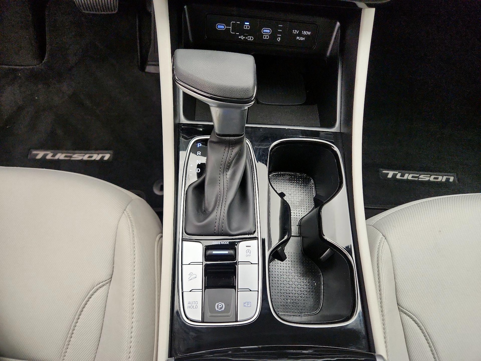 2025 Hyundai Tucson SEL - Photo 18