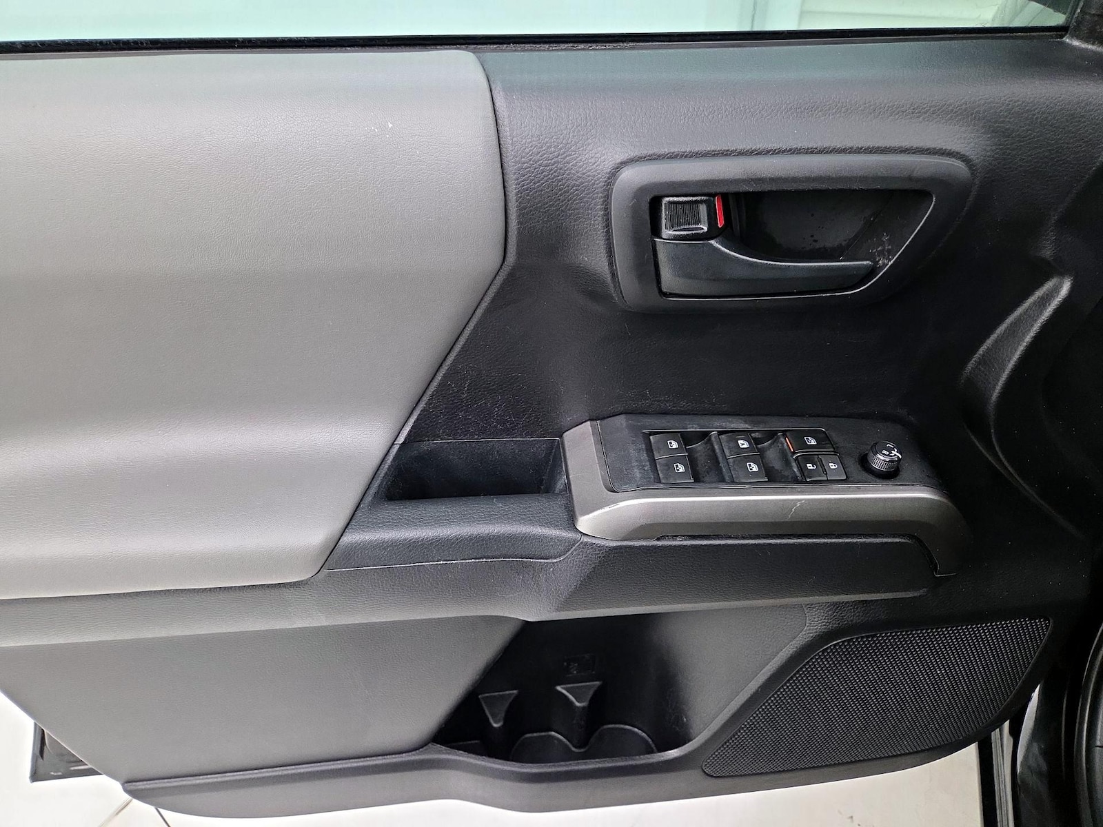 2021 Toyota Tacoma SR5 - Photo 13