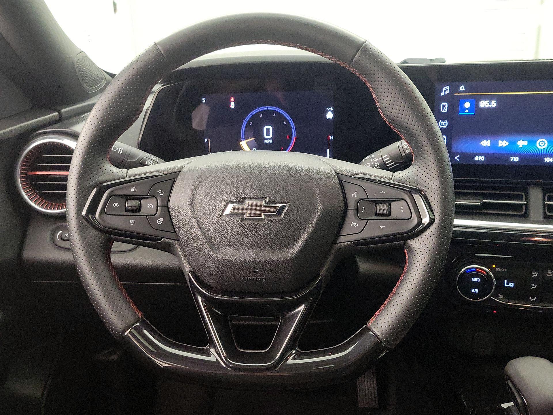 Thumbnail: 2024 Chevrolet Trax - 10