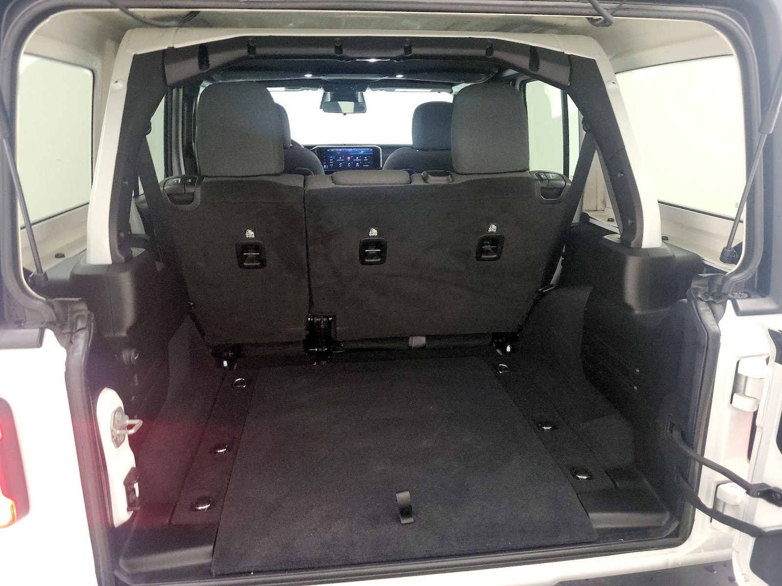 2025 Jeep Wrangler 4-Door Rubicon - Photo 21