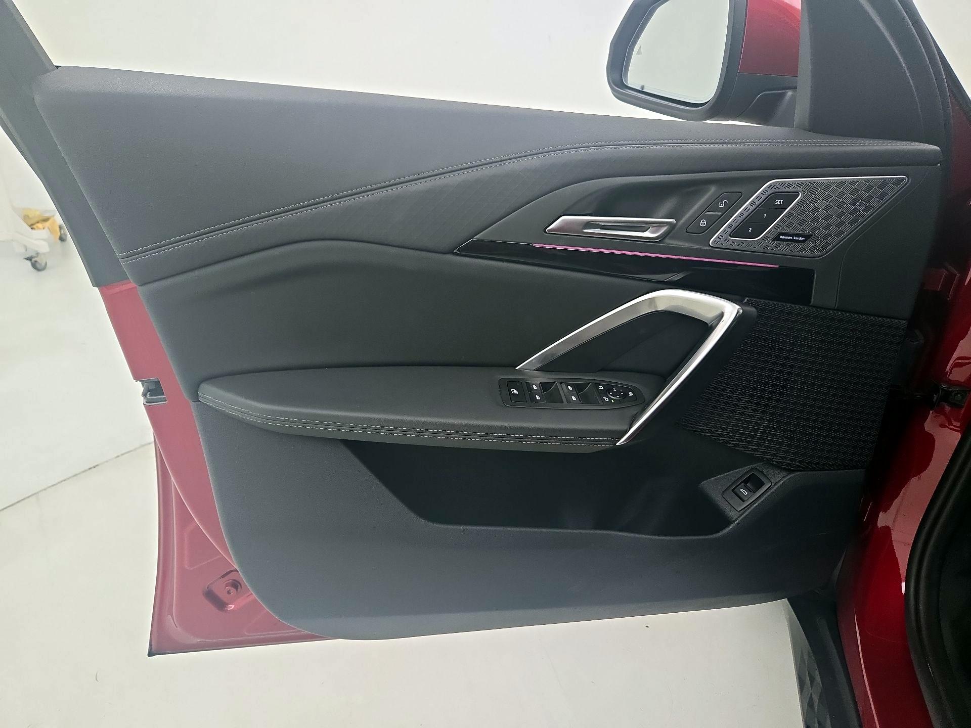 Thumbnail: 2025 BMW X2 - 12