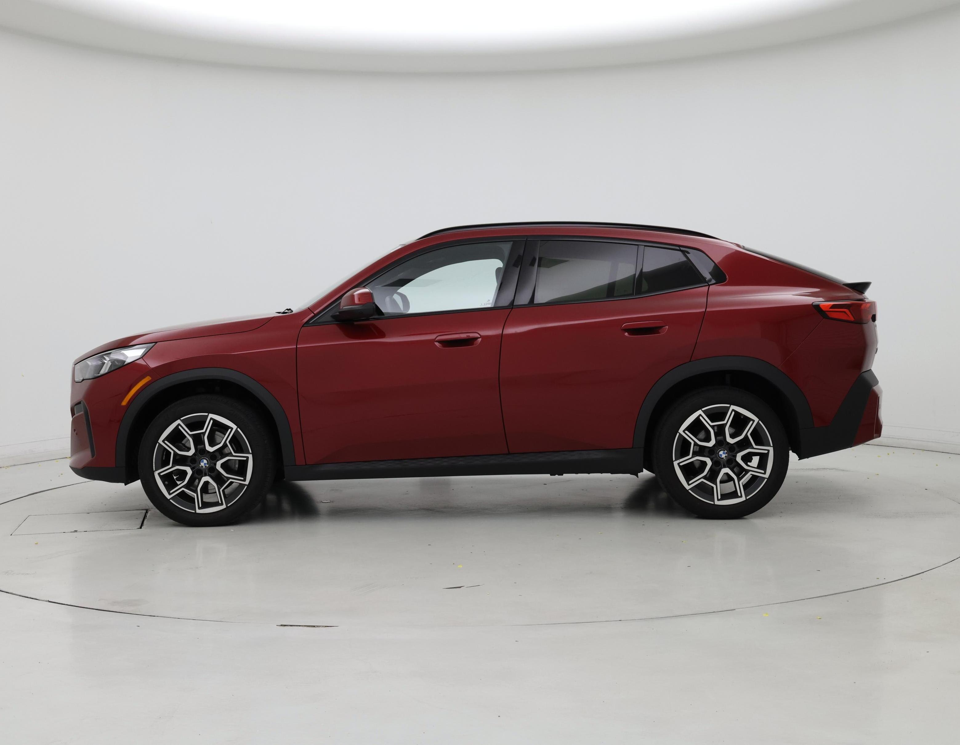 Thumbnail: 2025 BMW X2 - 3