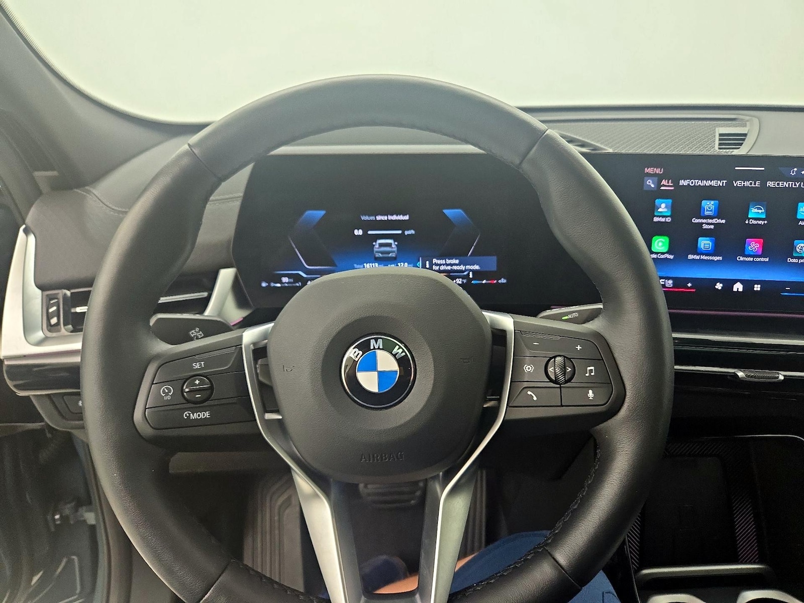 2025 BMW X2 28i - Photo 11