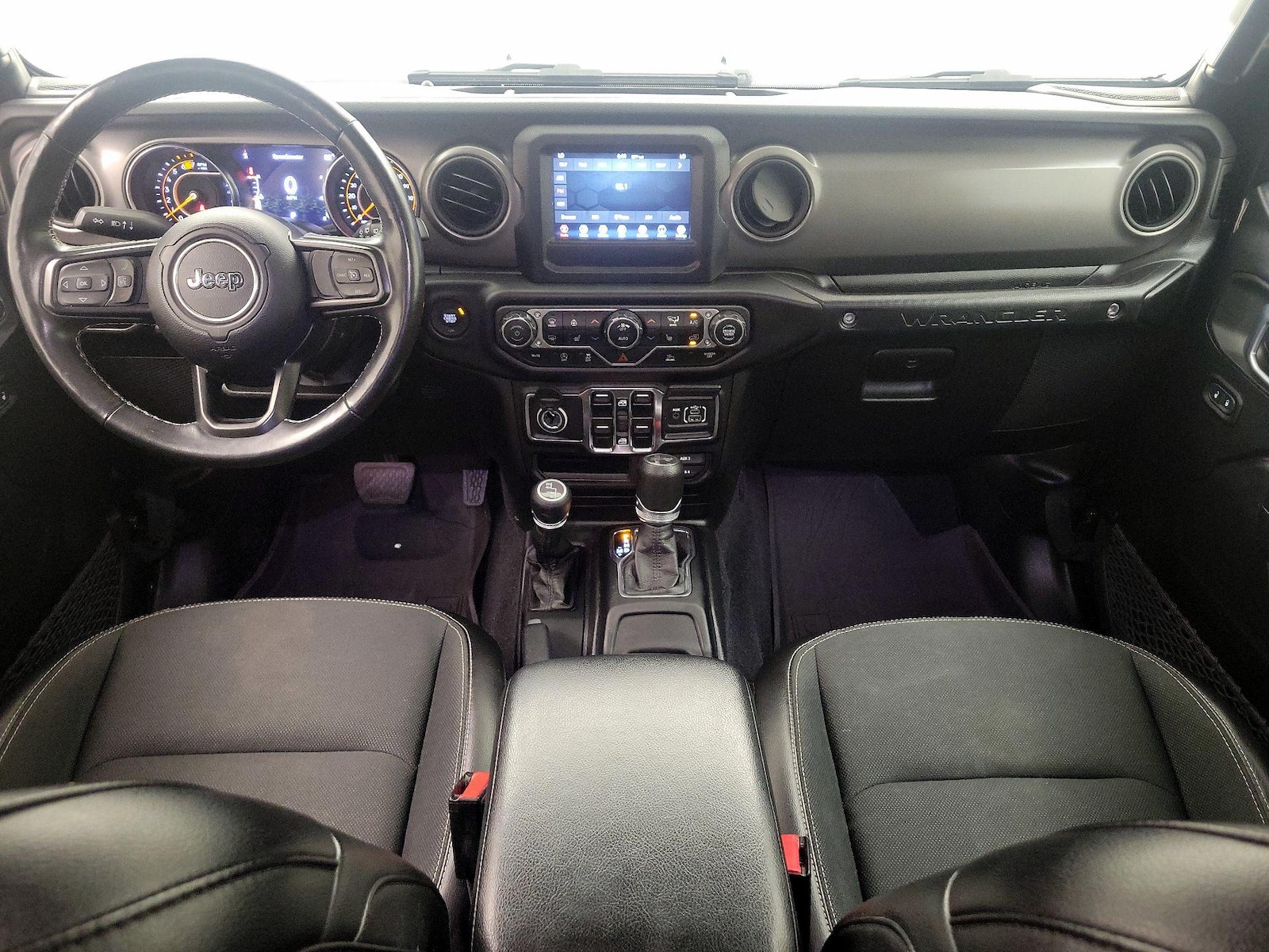 Apple CarPlay® & Android Auto™