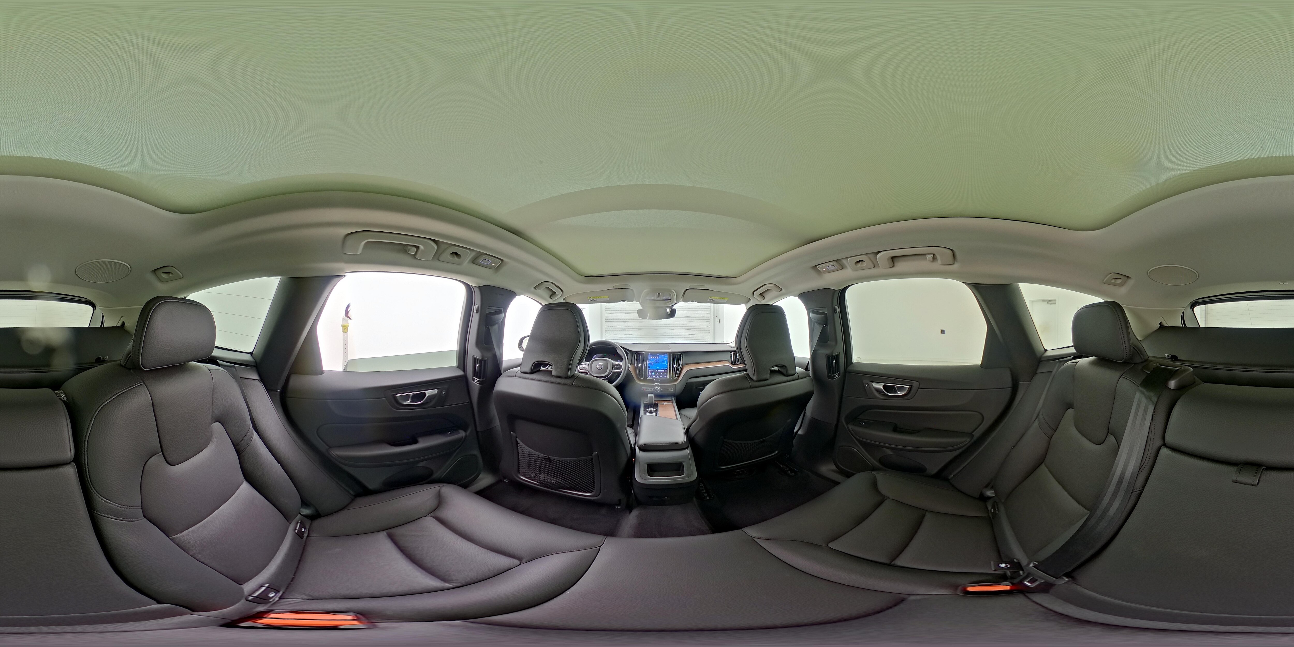 2024 Volvo XC60 Plus - Photo 28