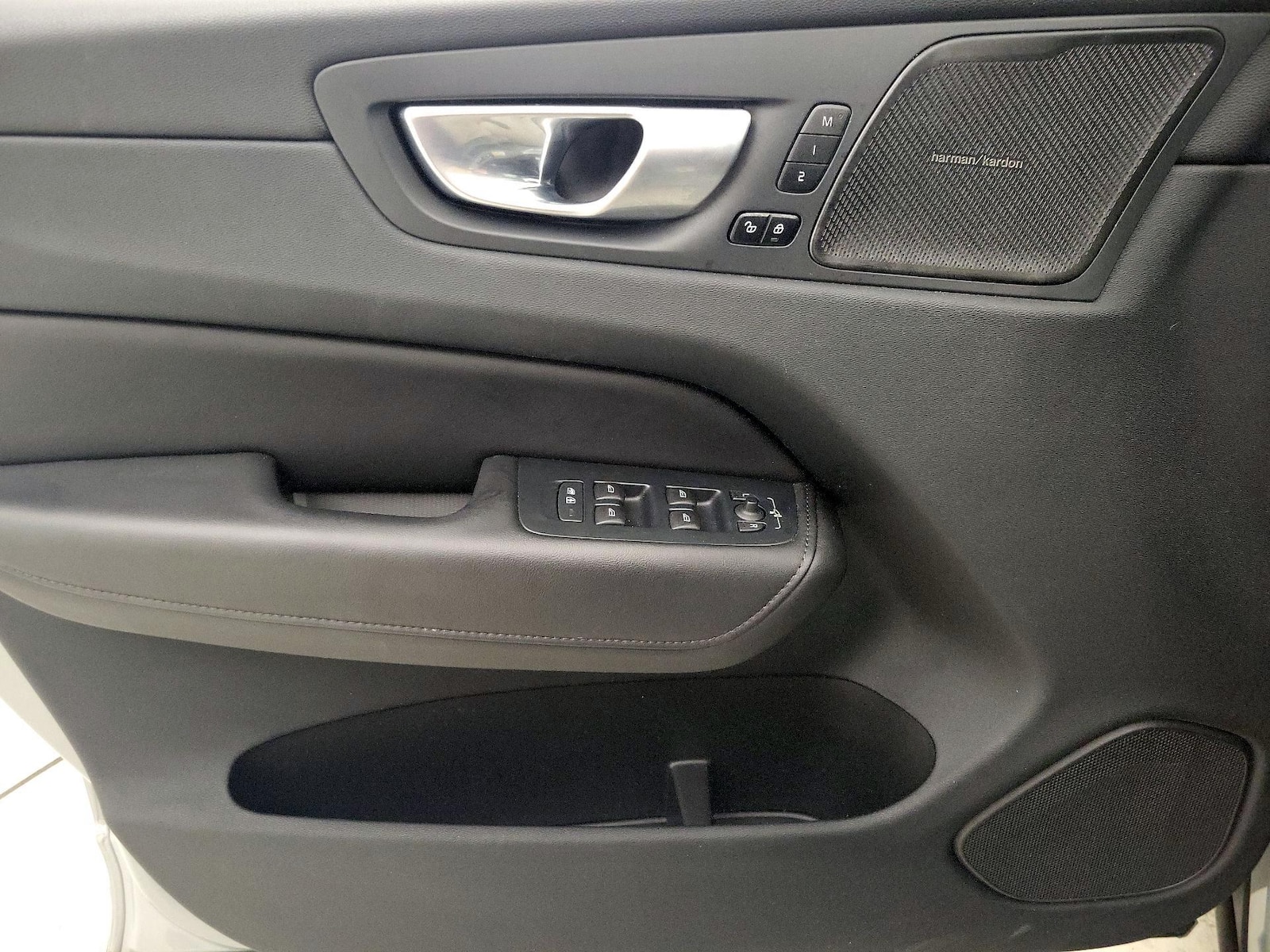 2024 Volvo XC60 Plus - Photo 13