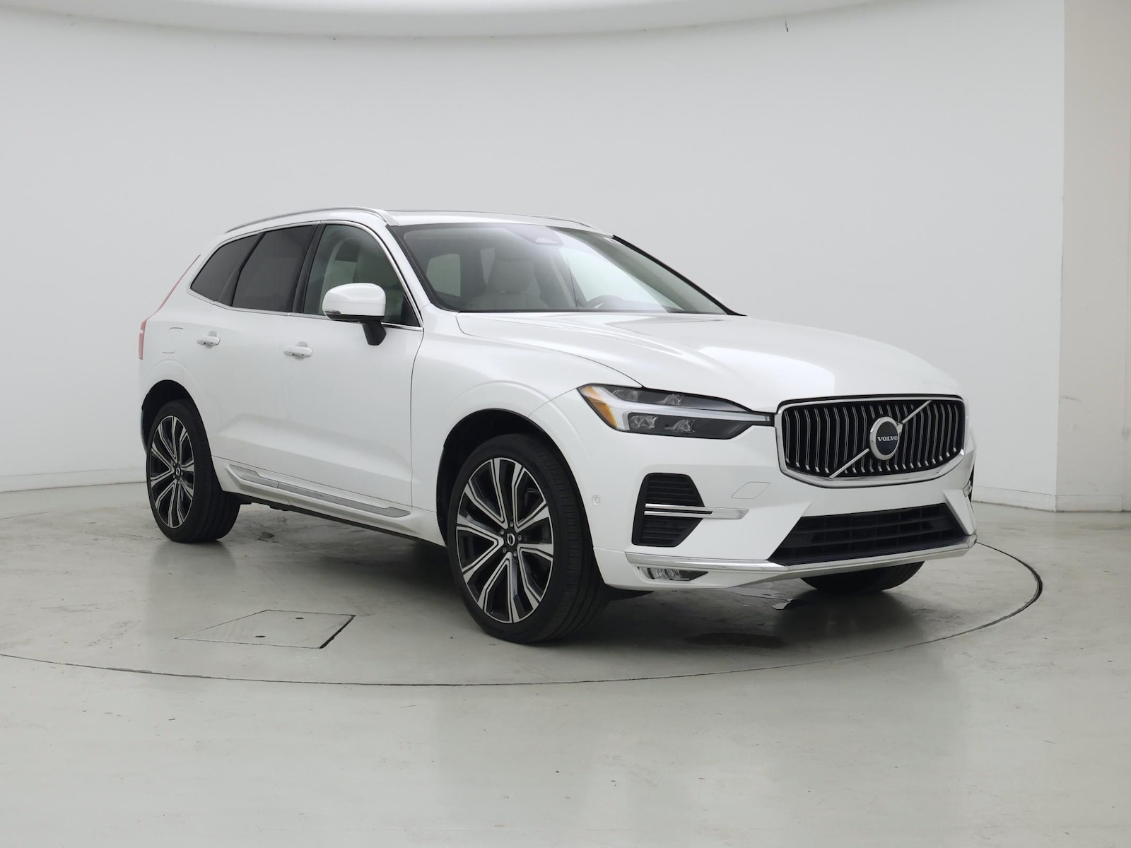 2023 Volvo XC60 Ultimate - Photo 2