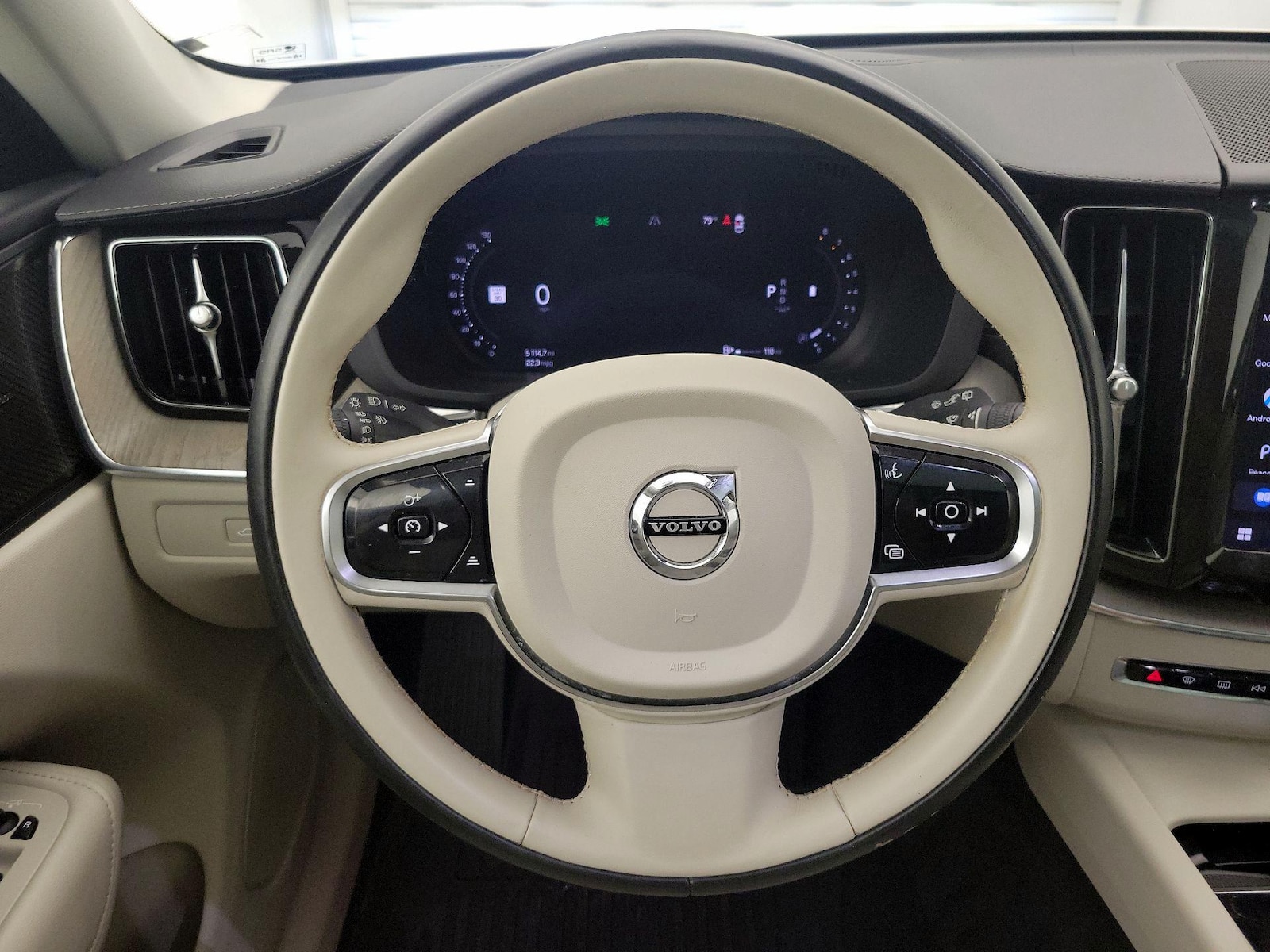 2023 Volvo XC60 Ultimate - Photo 11