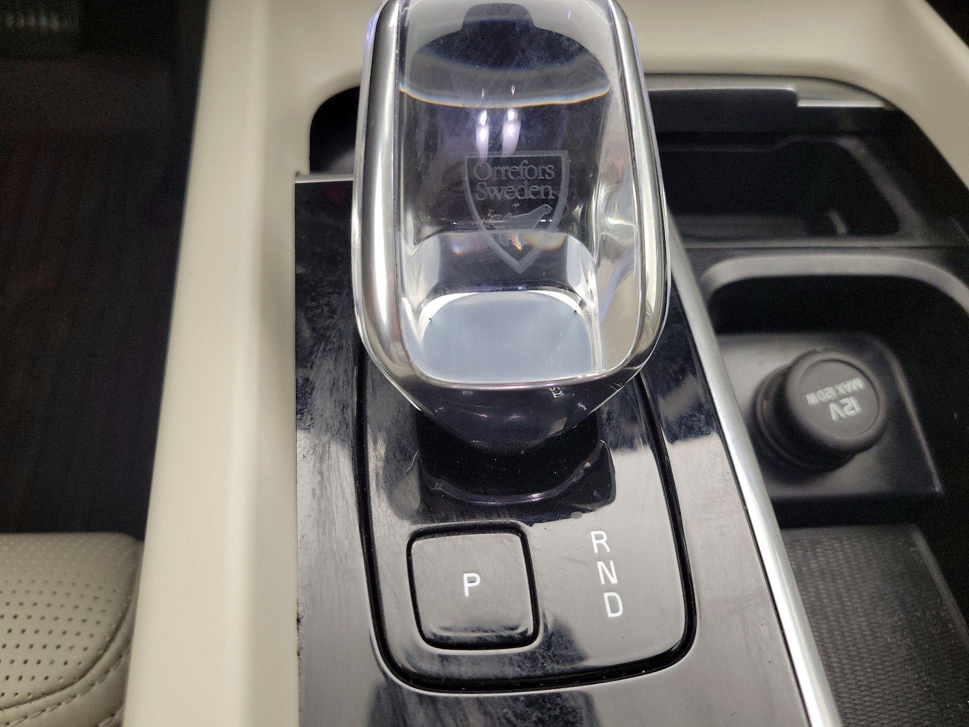 Thumbnail: 2023 Volvo XC60 - 17