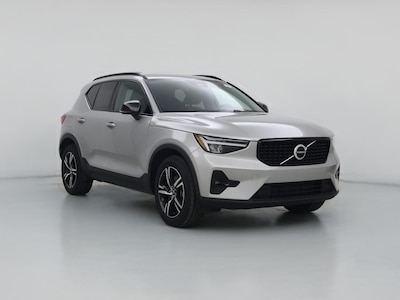 2023 Volvo XC40 B5 Plus Dark Theme