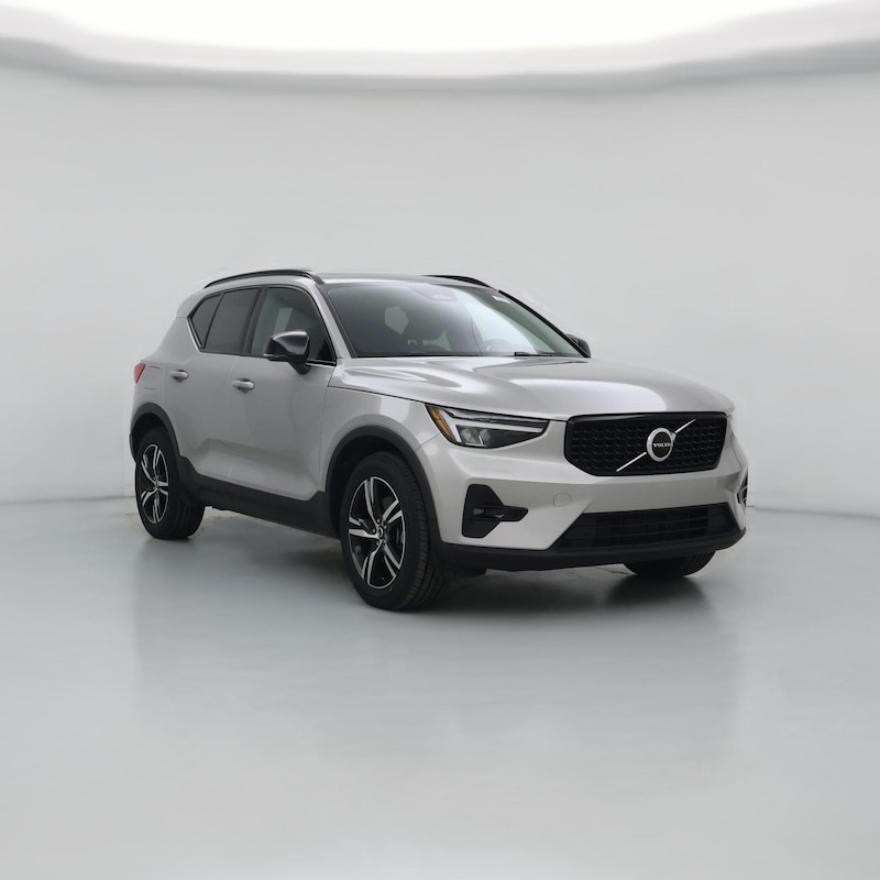 2023 Volvo XC40 B5 Plus Dark Theme