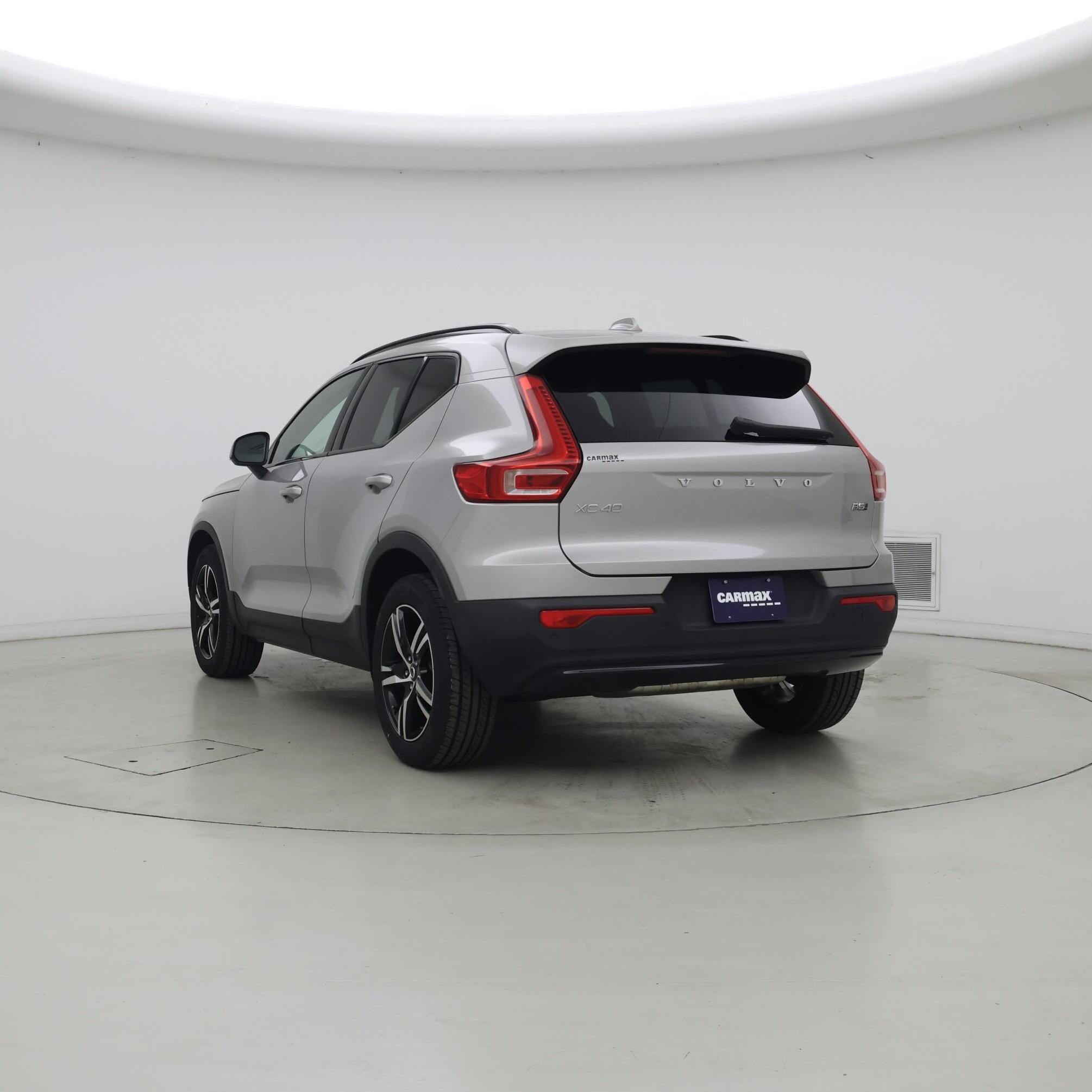 Thumbnail: 2023 Volvo XC40 - 2