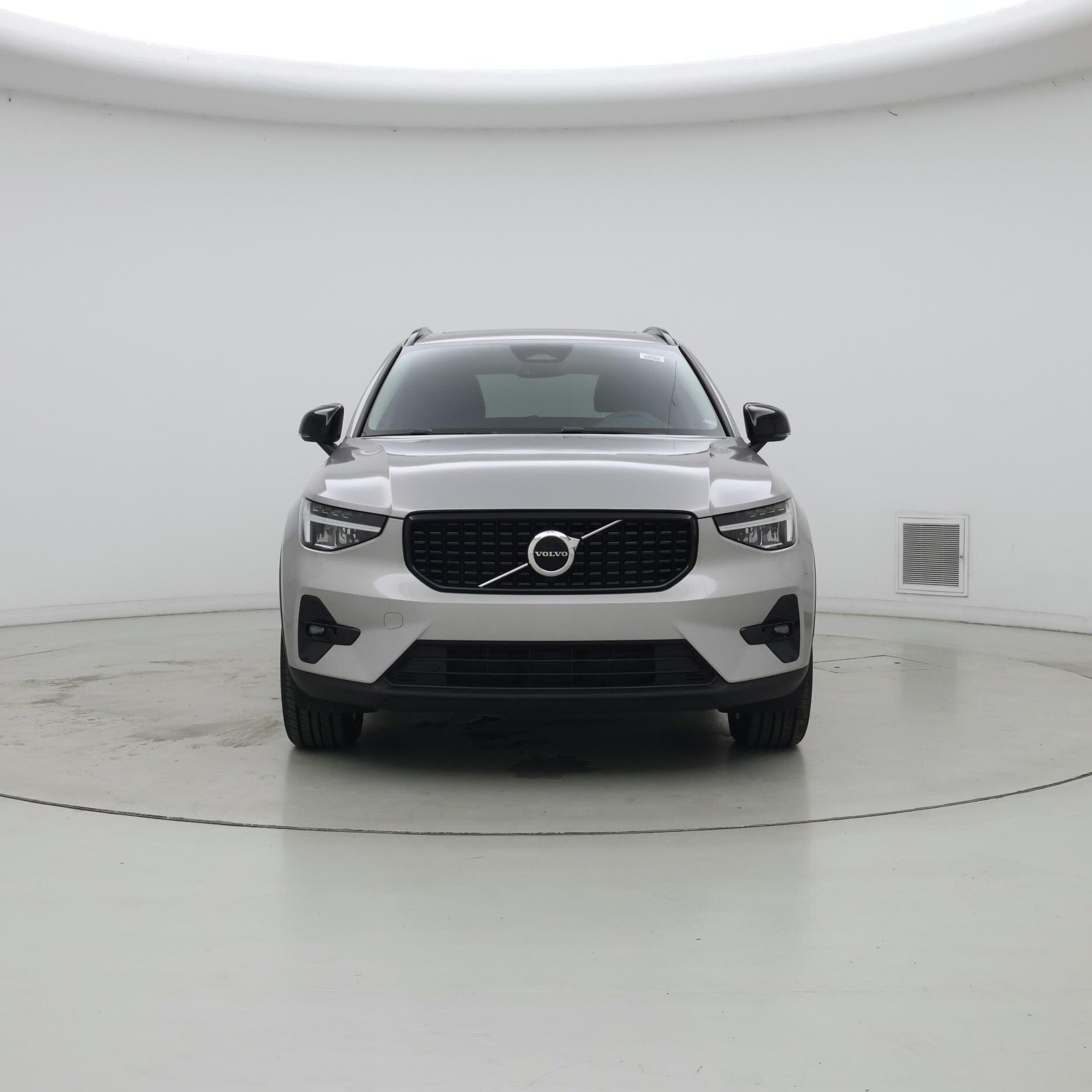 Thumbnail: 2023 Volvo XC40 - 5
