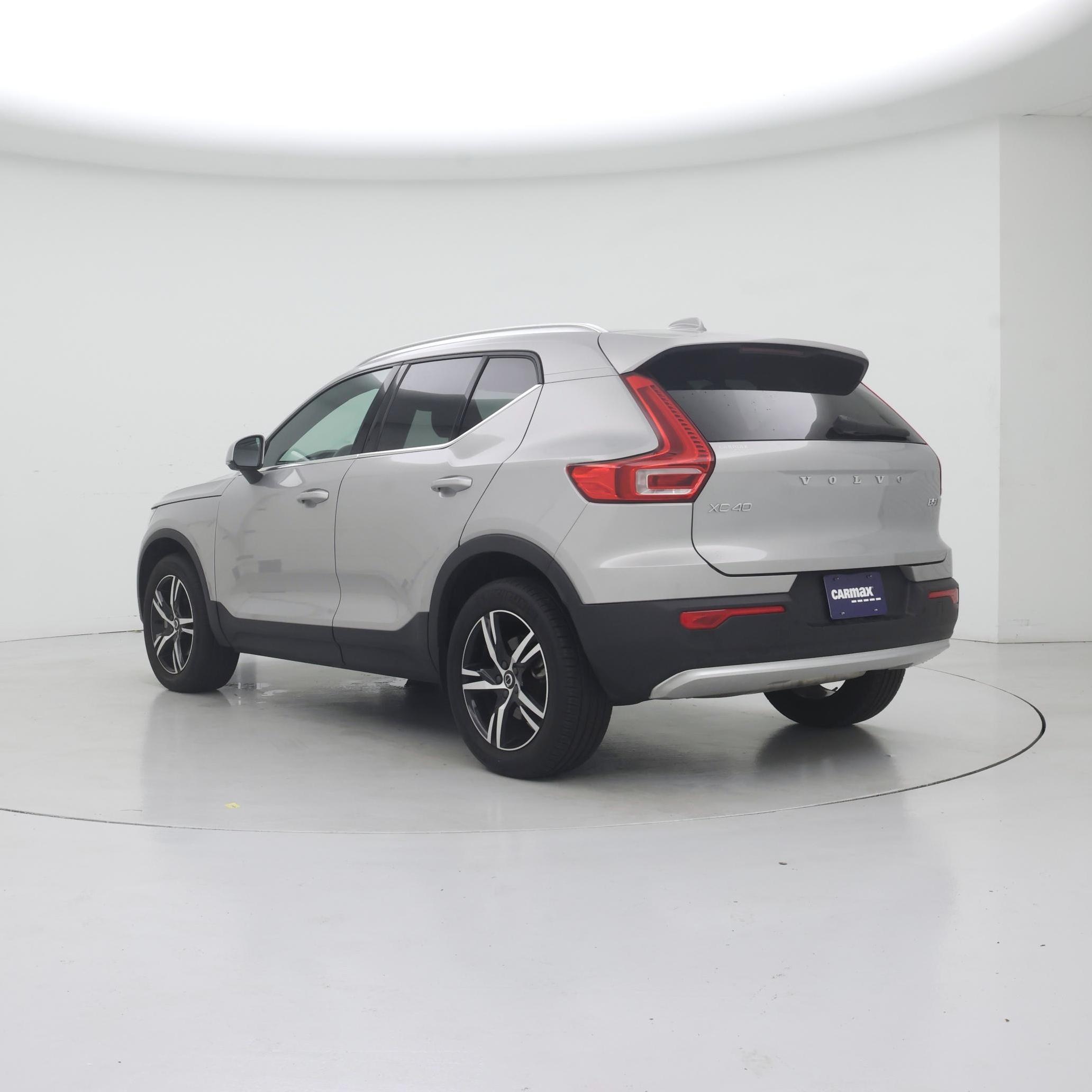 Thumbnail: 2024 Volvo XC40 - 2