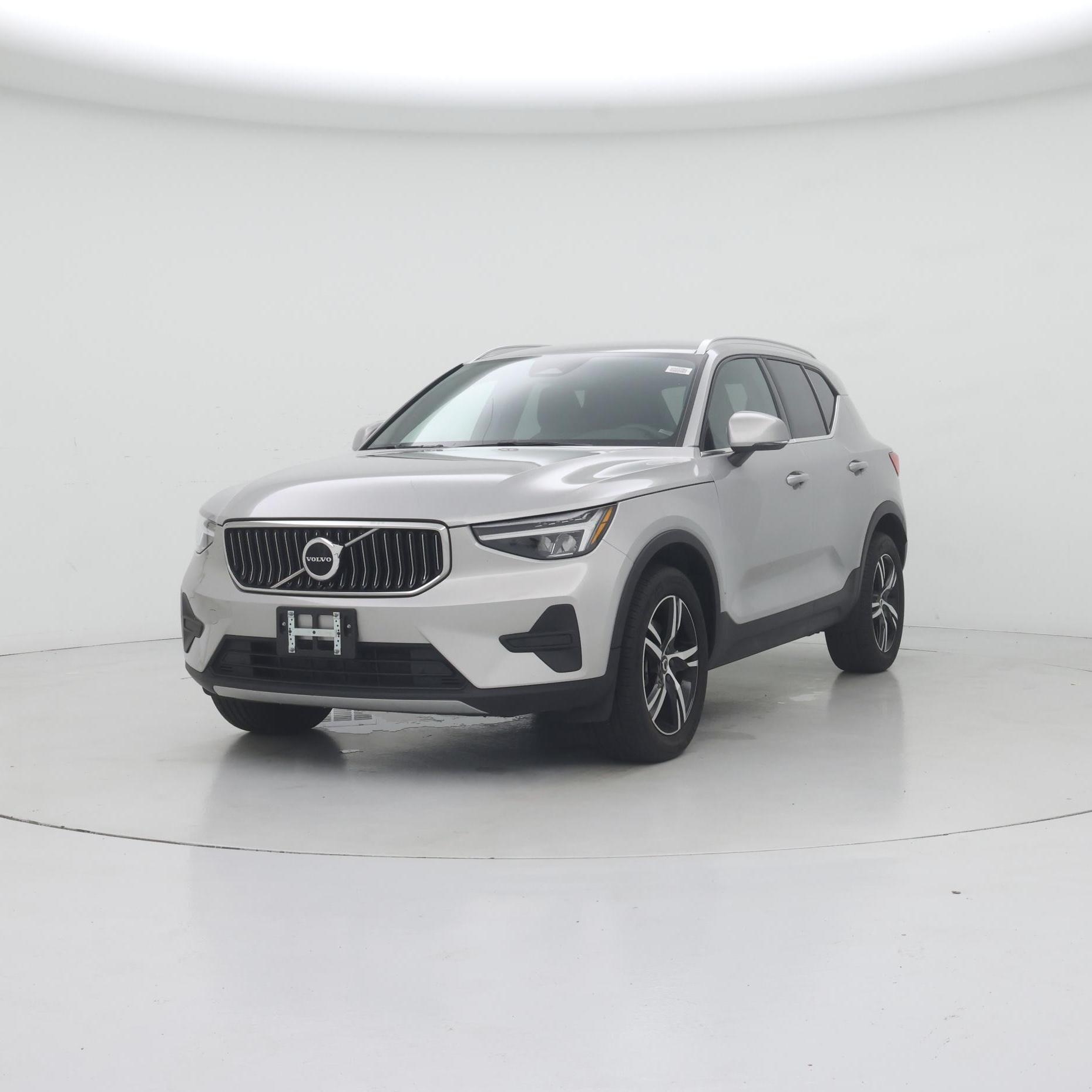 Thumbnail: 2024 Volvo XC40 - 4