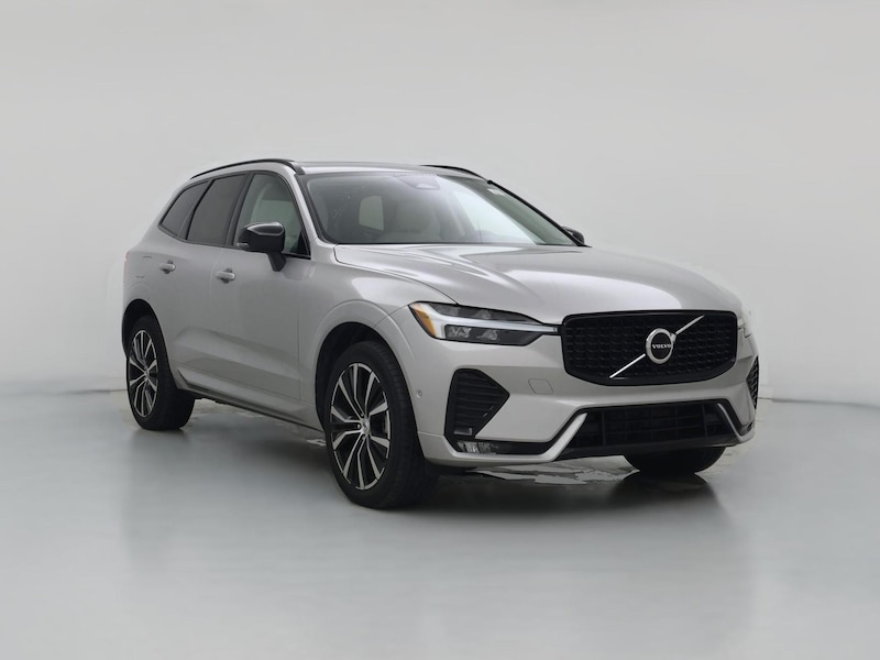 2023 Volvo XC60 B5 Plus Dark Theme