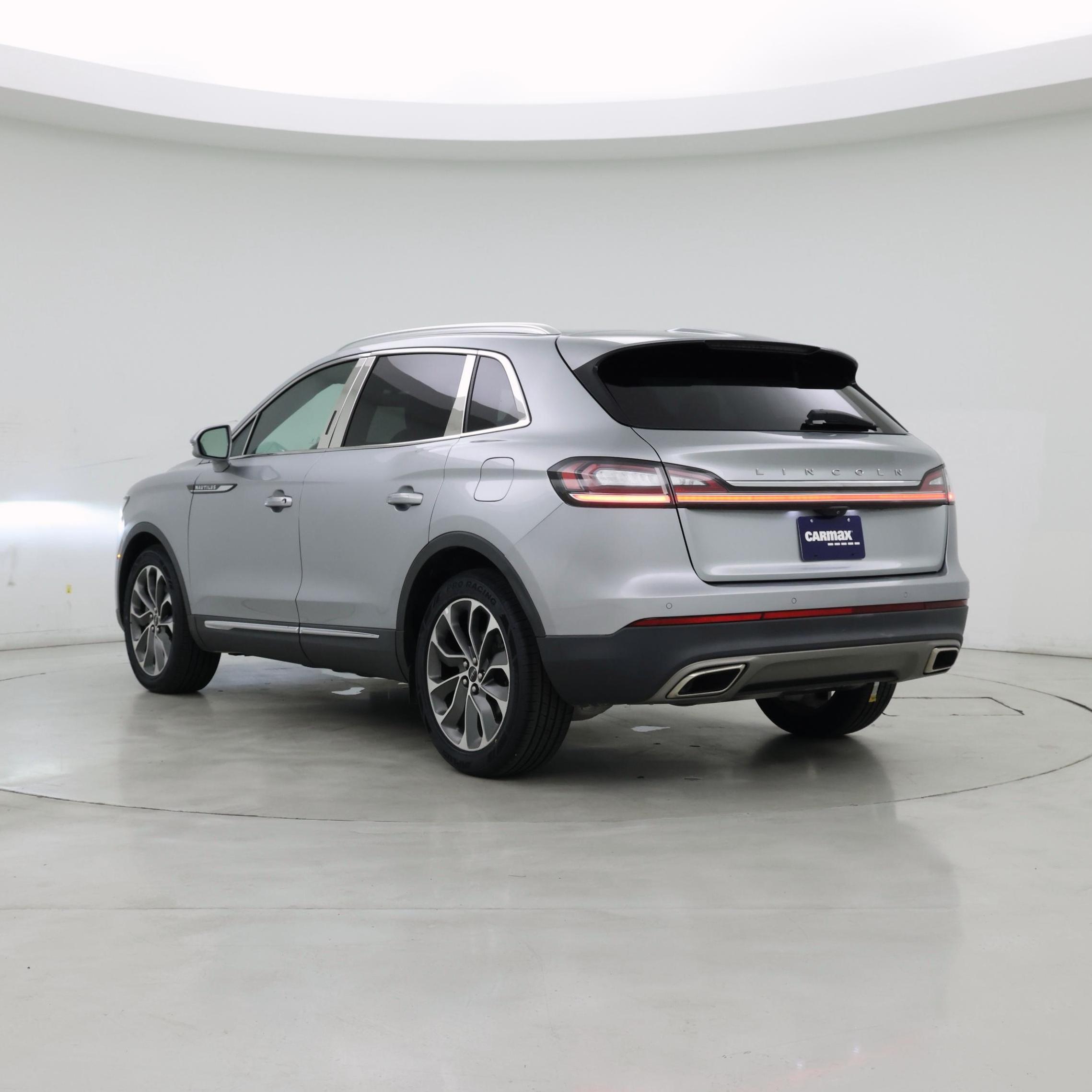 Thumbnail: 2023 Lincoln Nautilus - 2