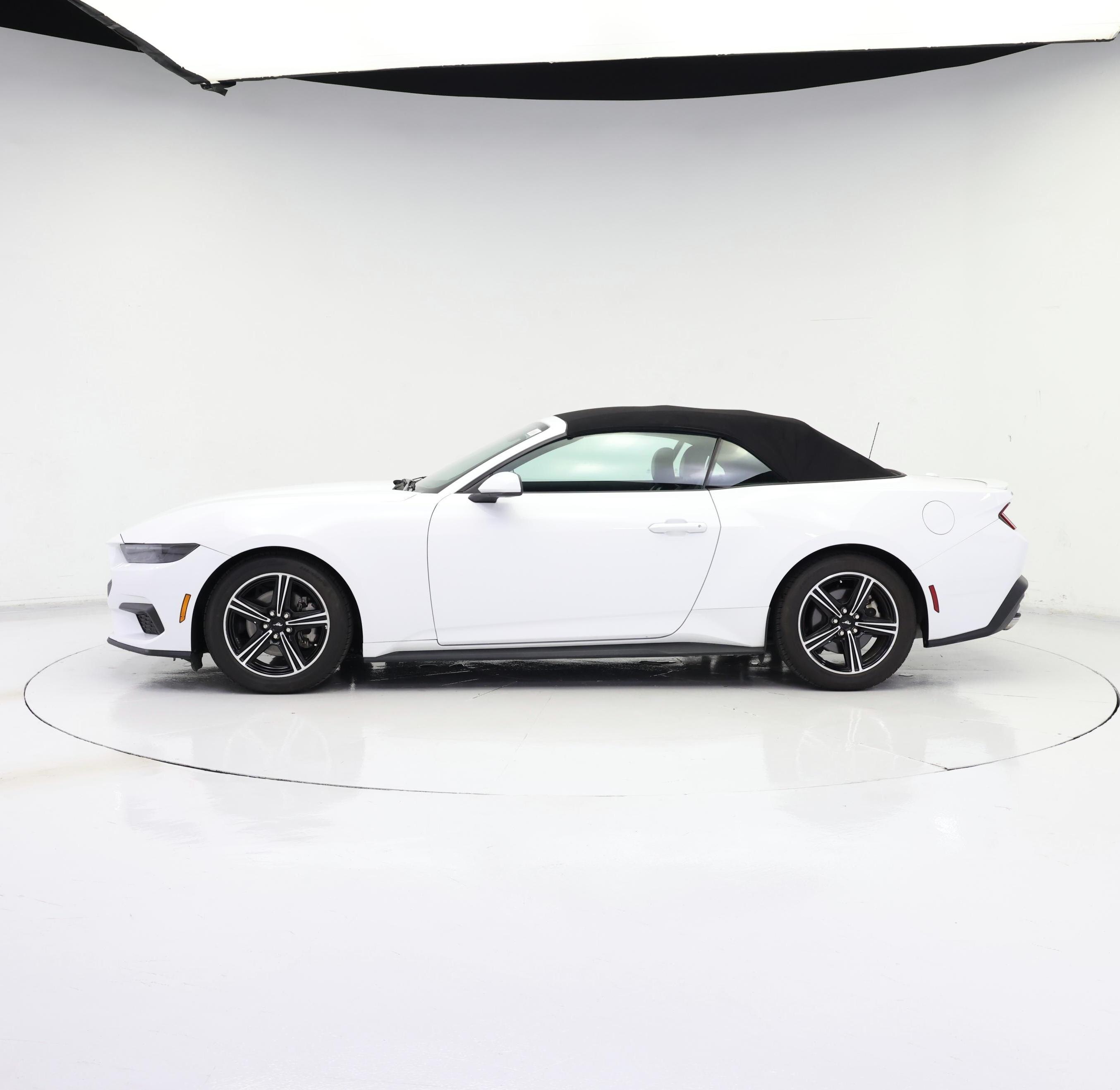 Thumbnail: 2025 Ford Mustang - 3