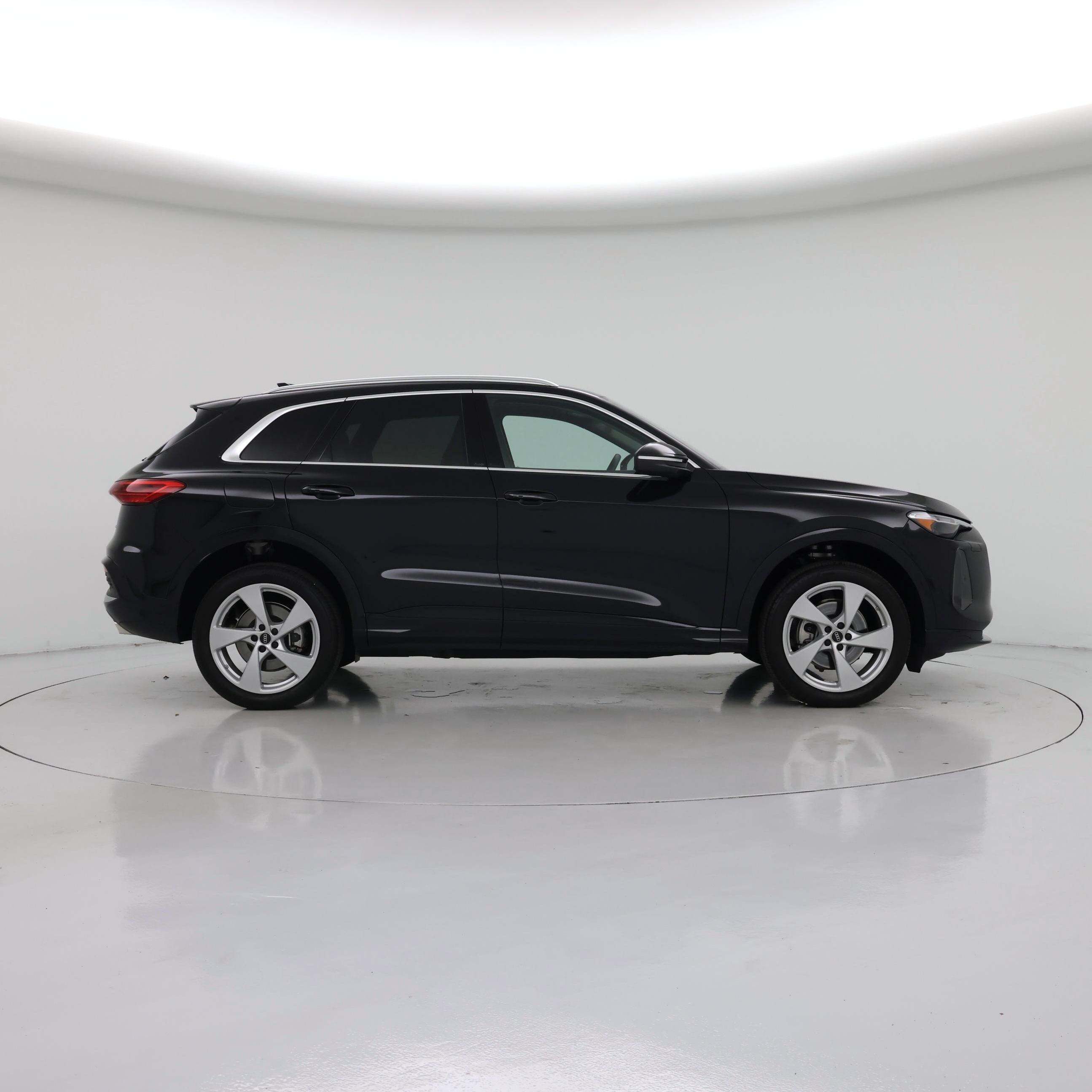 Thumbnail: 2025 Audi Q5 - 7