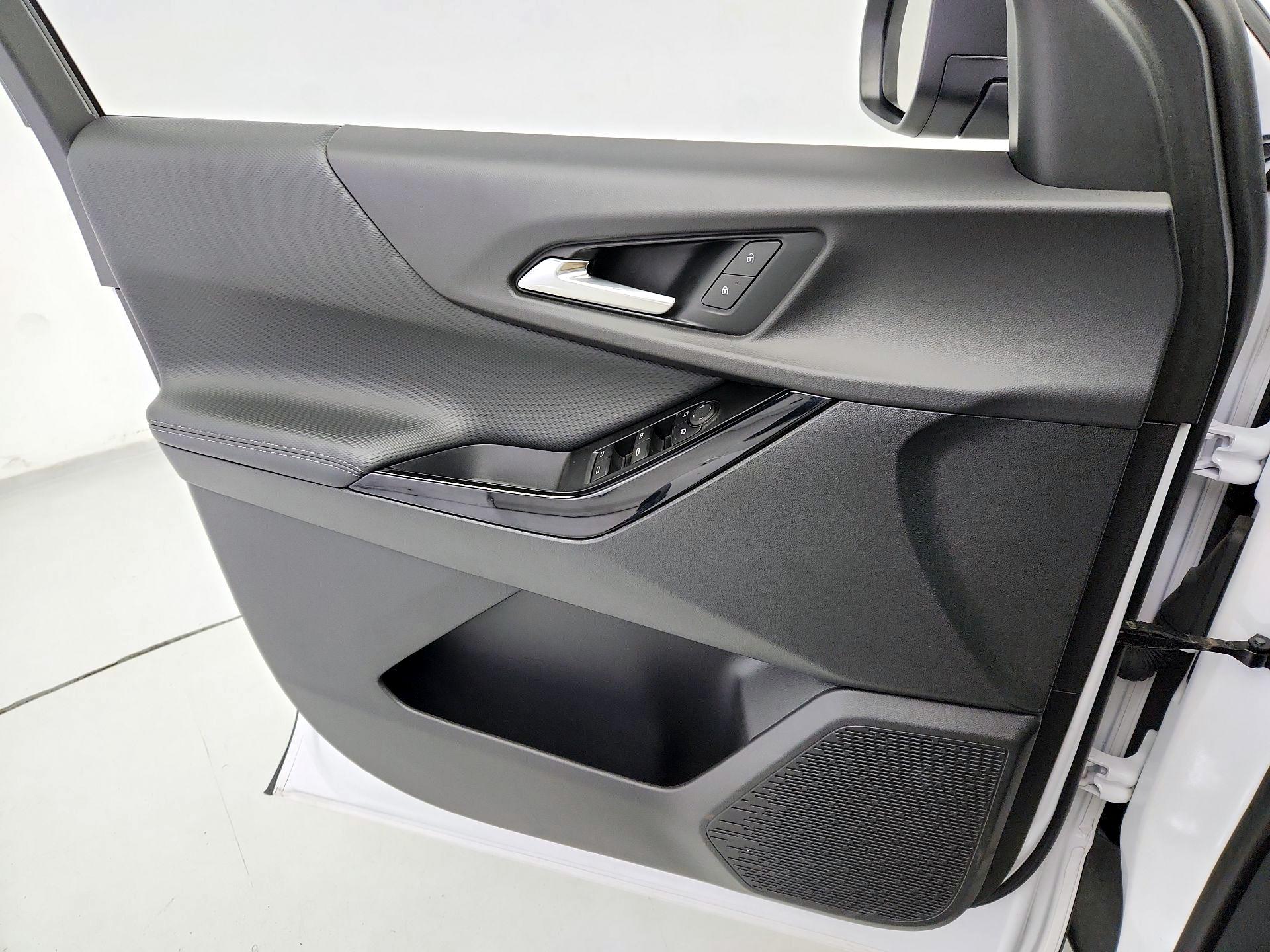 Thumbnail: 2025 Chevrolet Equinox - 12