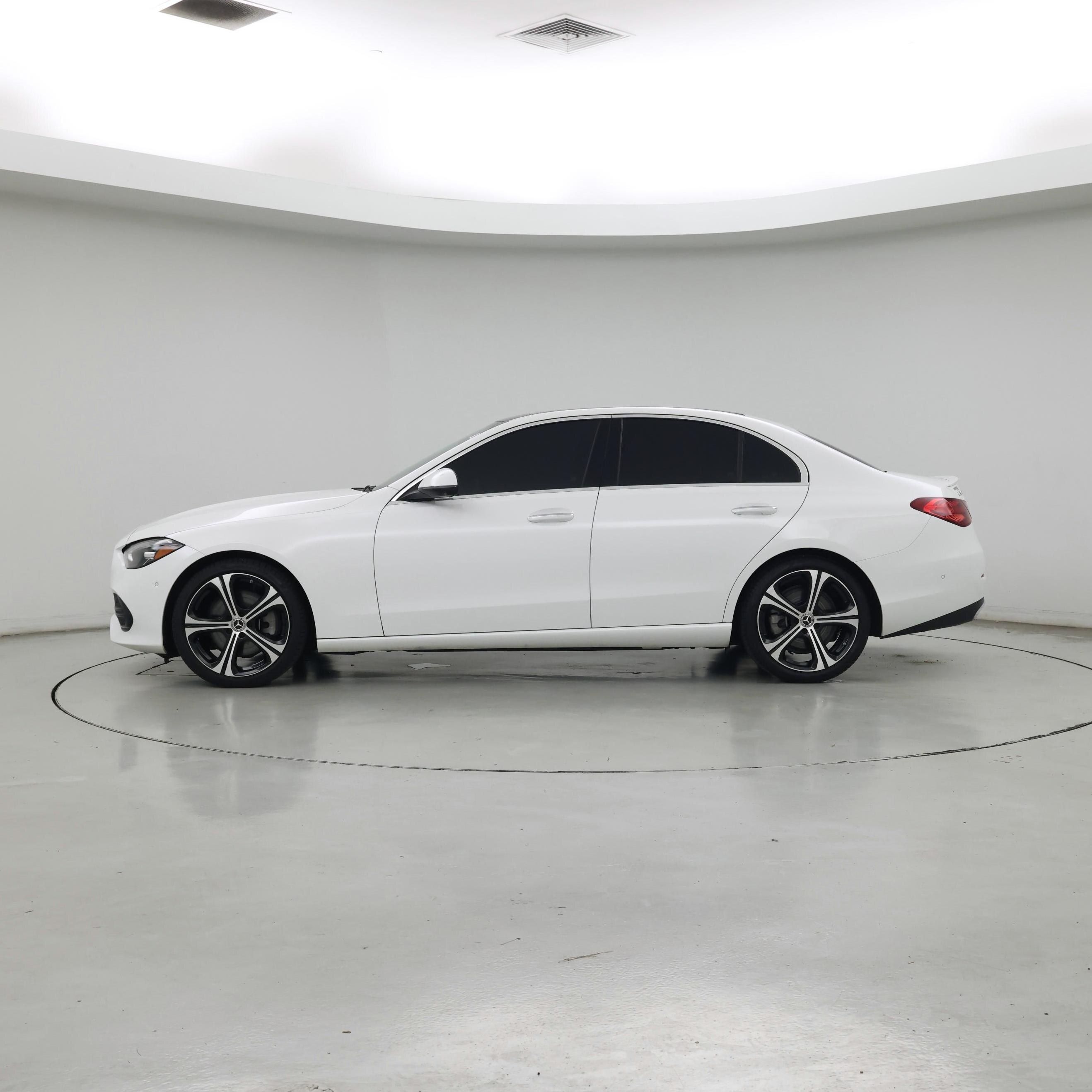 Thumbnail: 2023 Mercedes-Benz C-Class - 3
