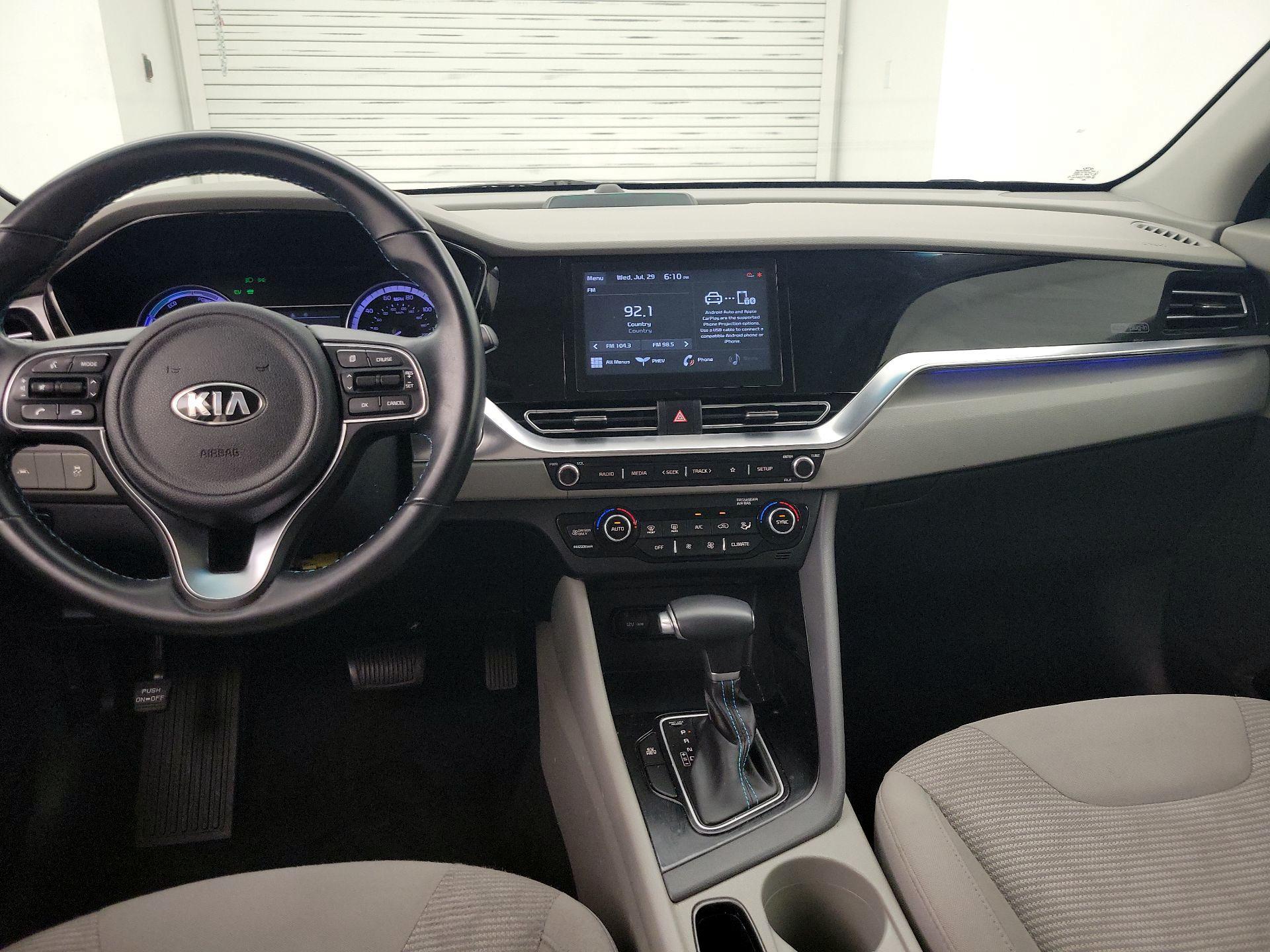 Thumbnail: 2020 Kia Niro - 9