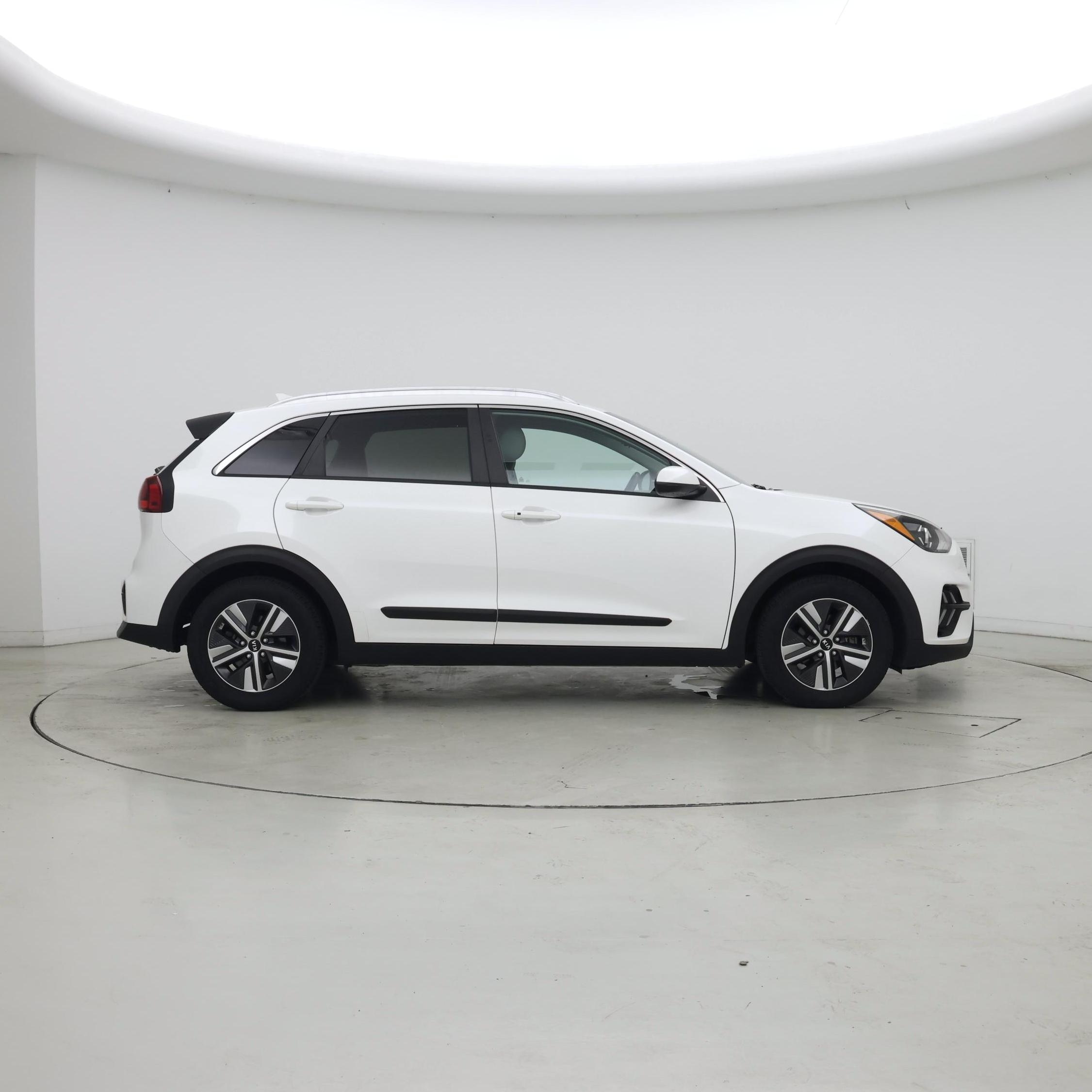 Thumbnail: 2020 Kia Niro - 7