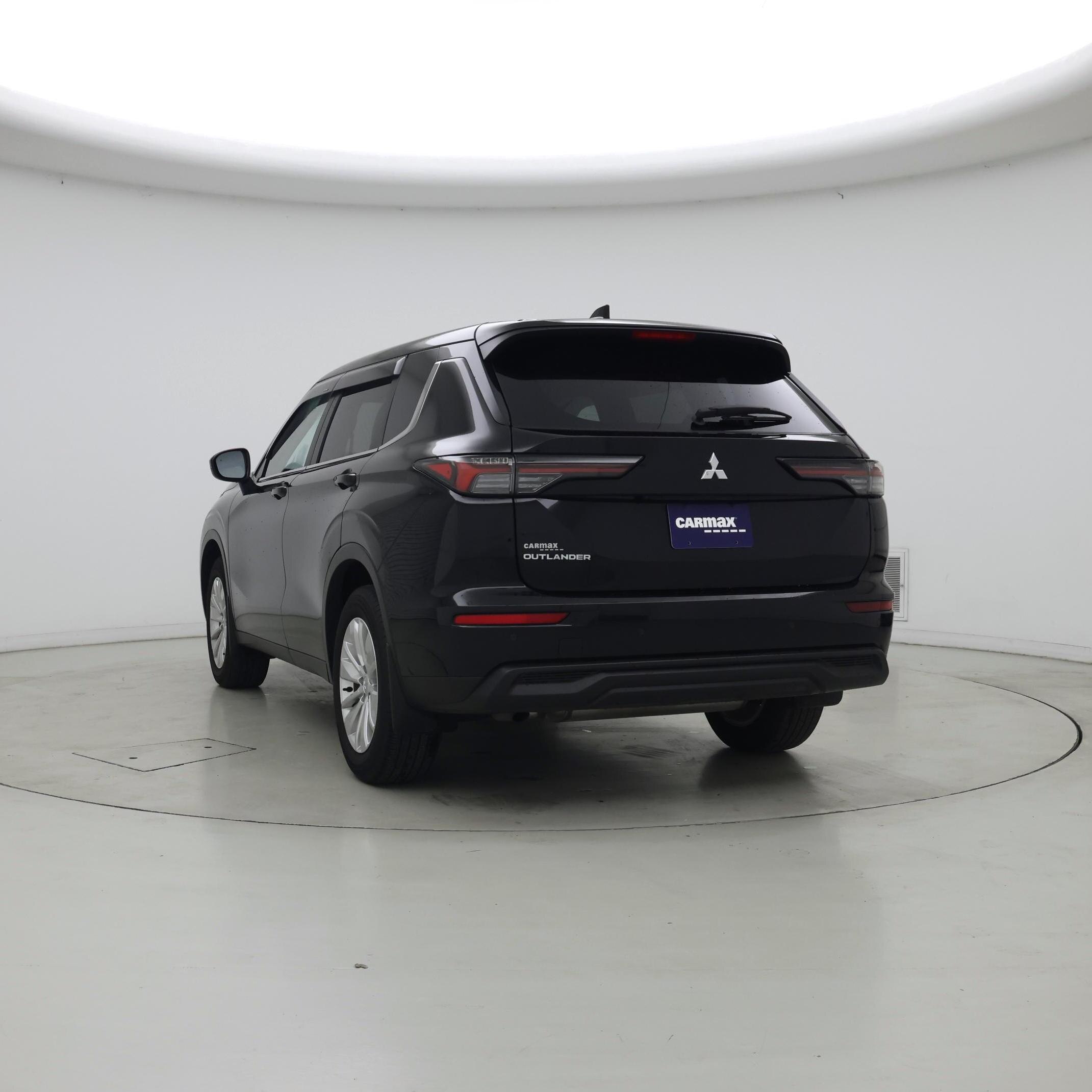 Thumbnail: 2025 Mitsubishi Outlander - 2