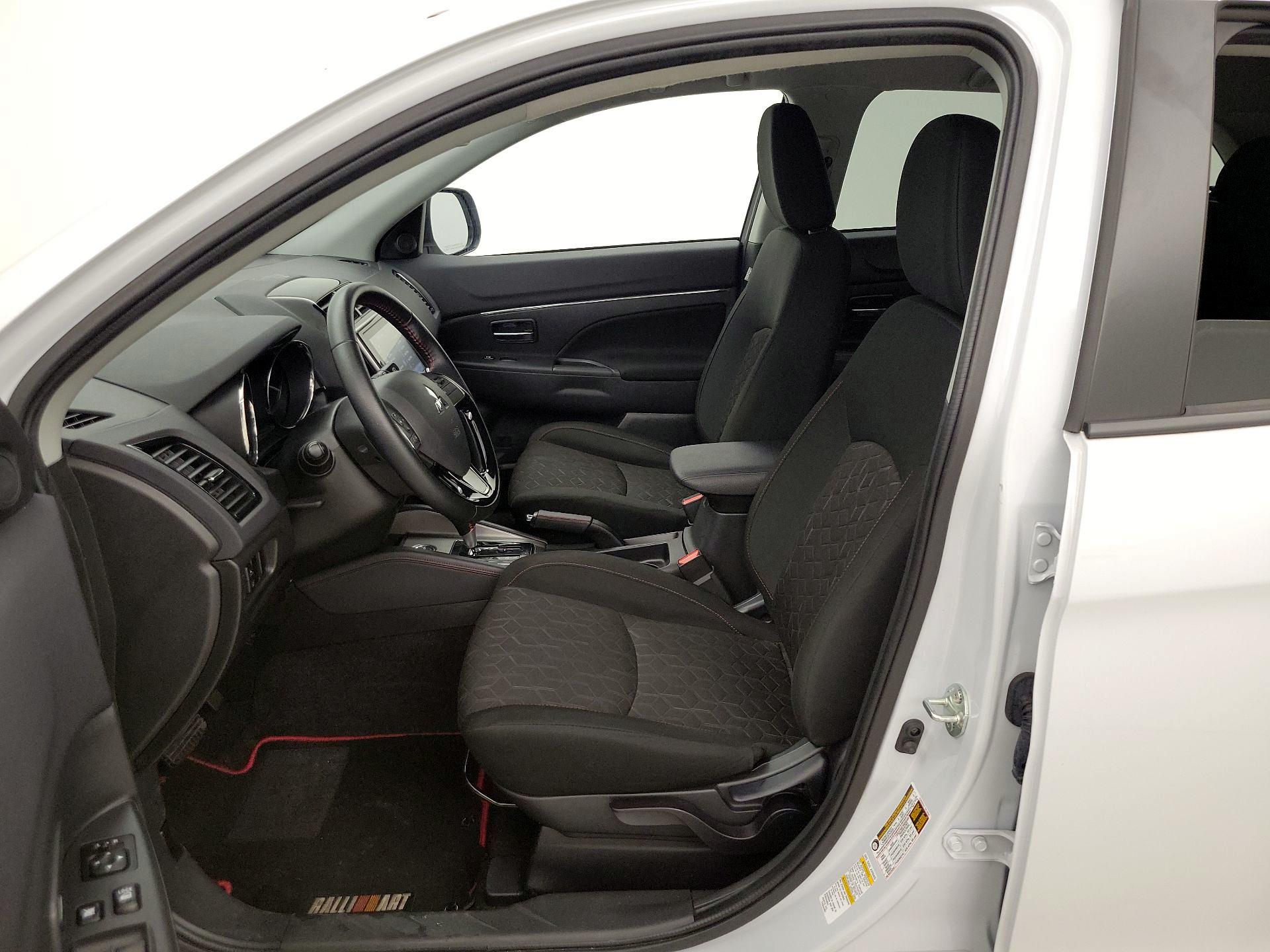Thumbnail: 2024 Mitsubishi Outlander Sport - 11