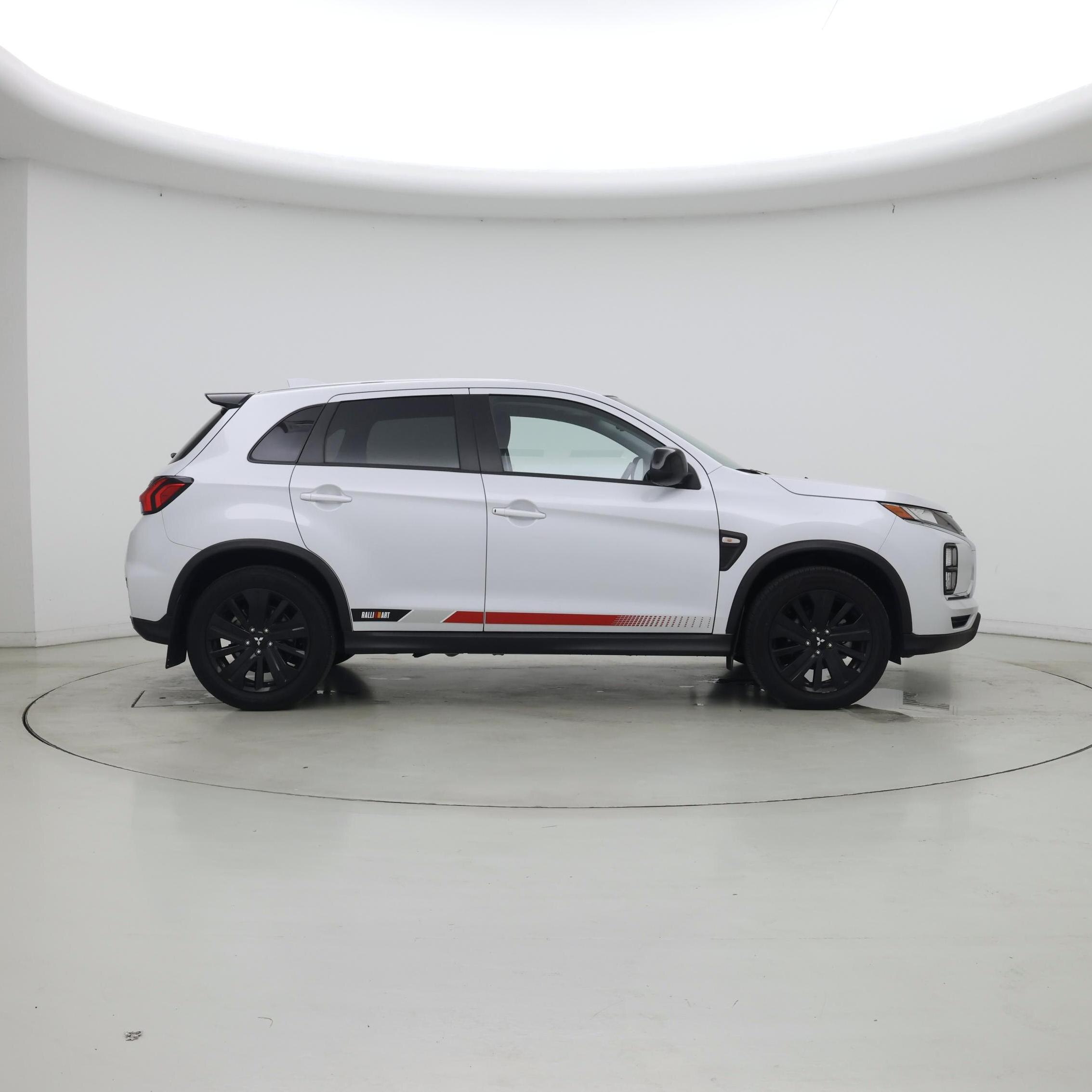 Thumbnail: 2024 Mitsubishi Outlander Sport - 7
