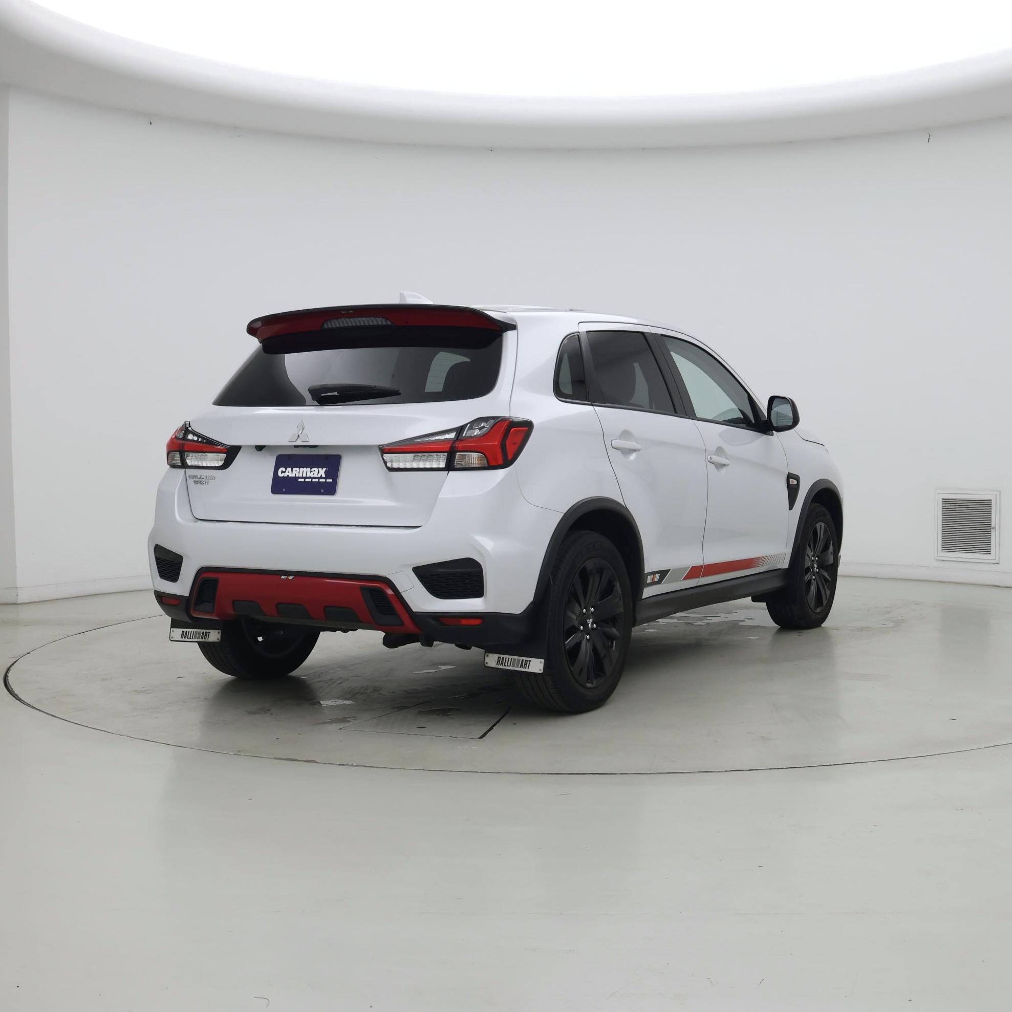 Thumbnail: 2024 Mitsubishi Outlander Sport - 8