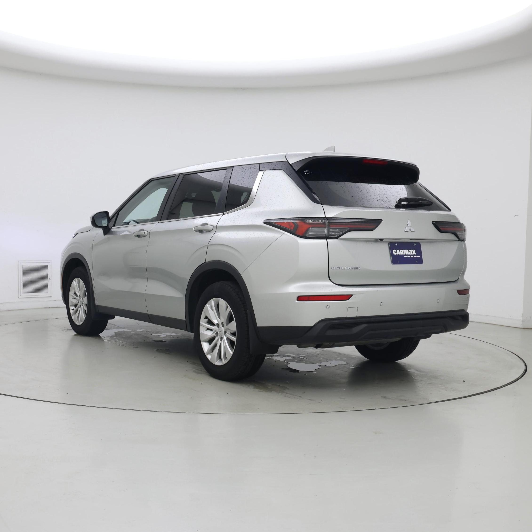 Thumbnail: 2025 Mitsubishi Outlander - 2