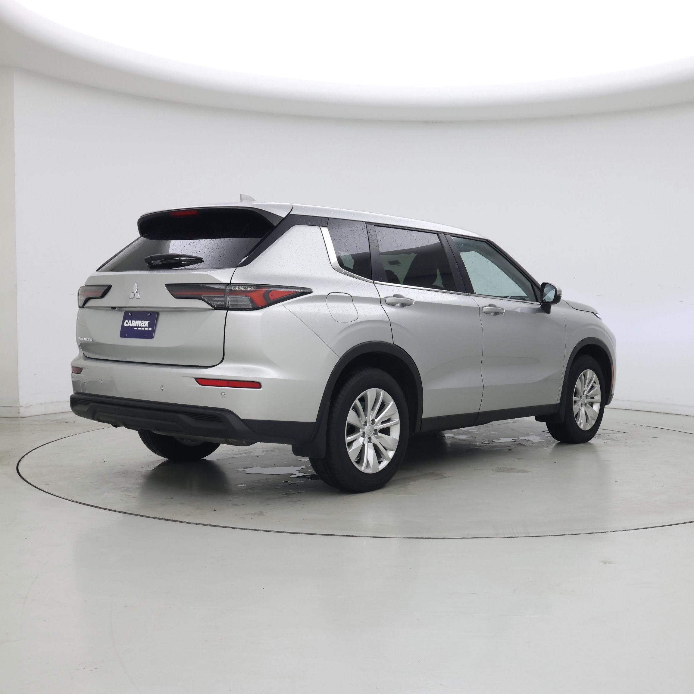 Thumbnail: 2025 Mitsubishi Outlander - 8