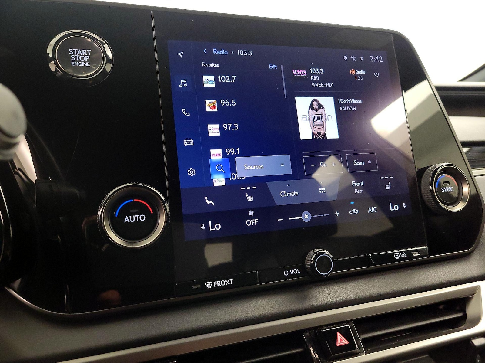 2023 Lexus RX 350 - Photo 16